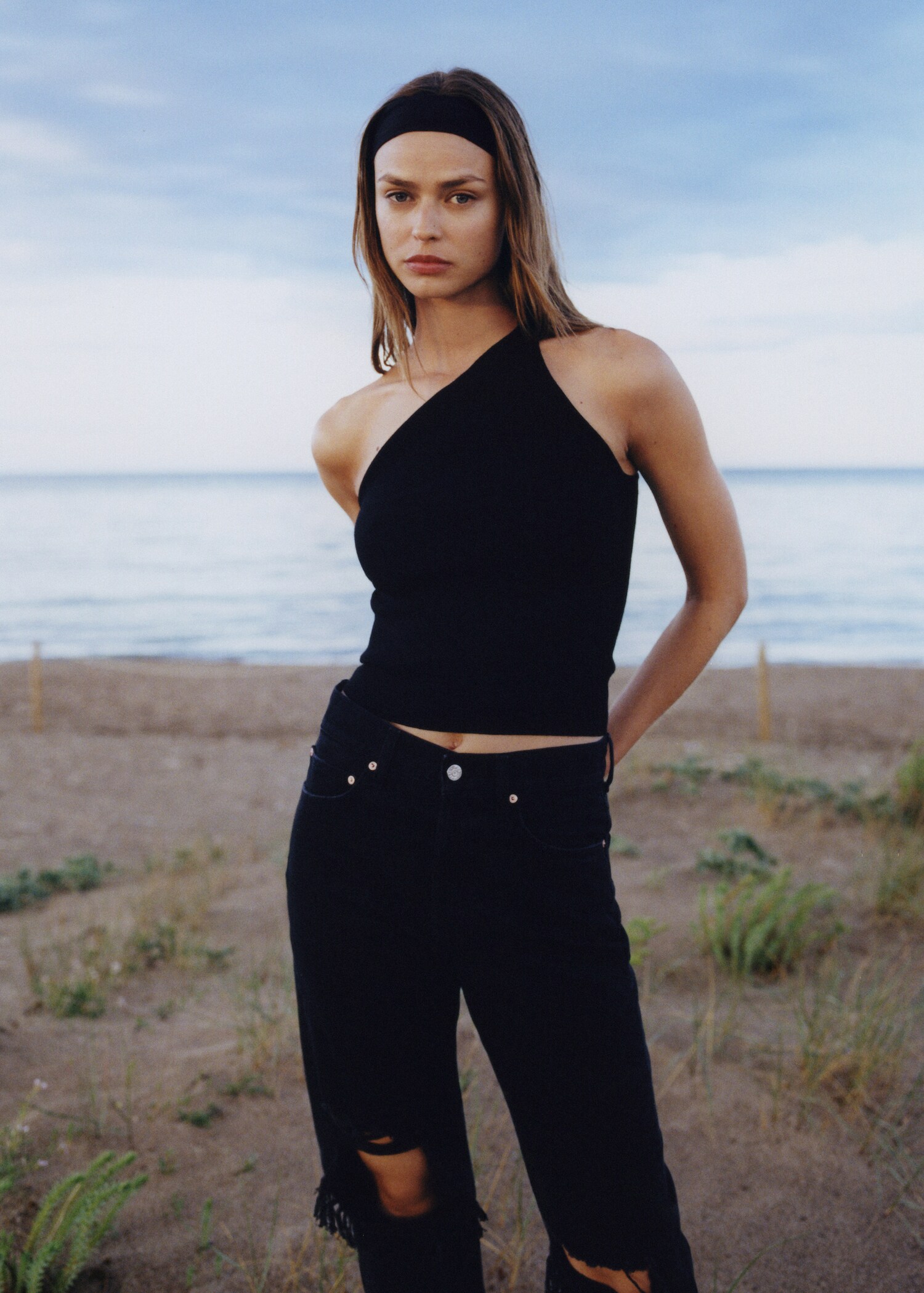 Asymmetric design top - Details of the article 5