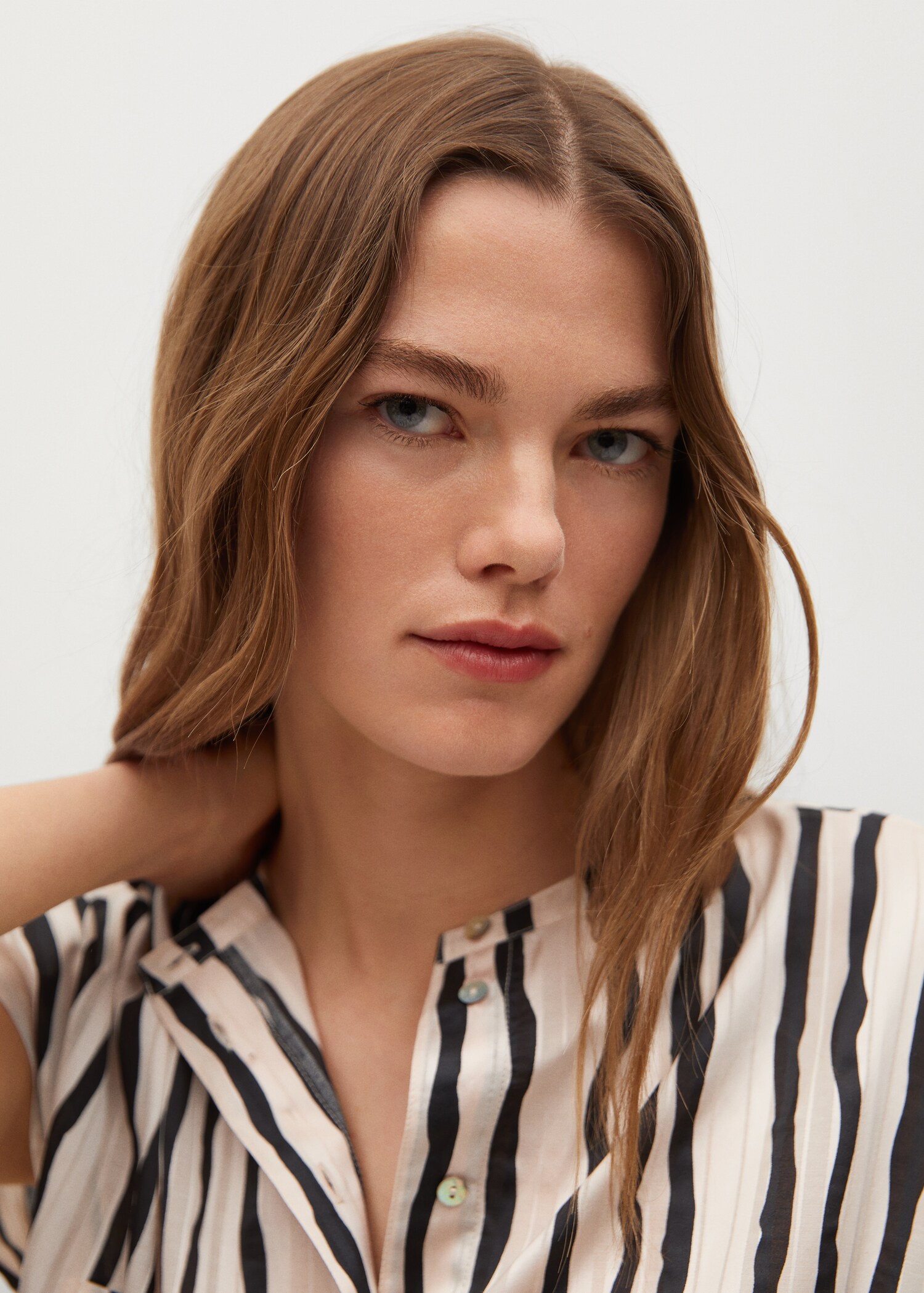 Oversize striped shirt - Details of the article 1