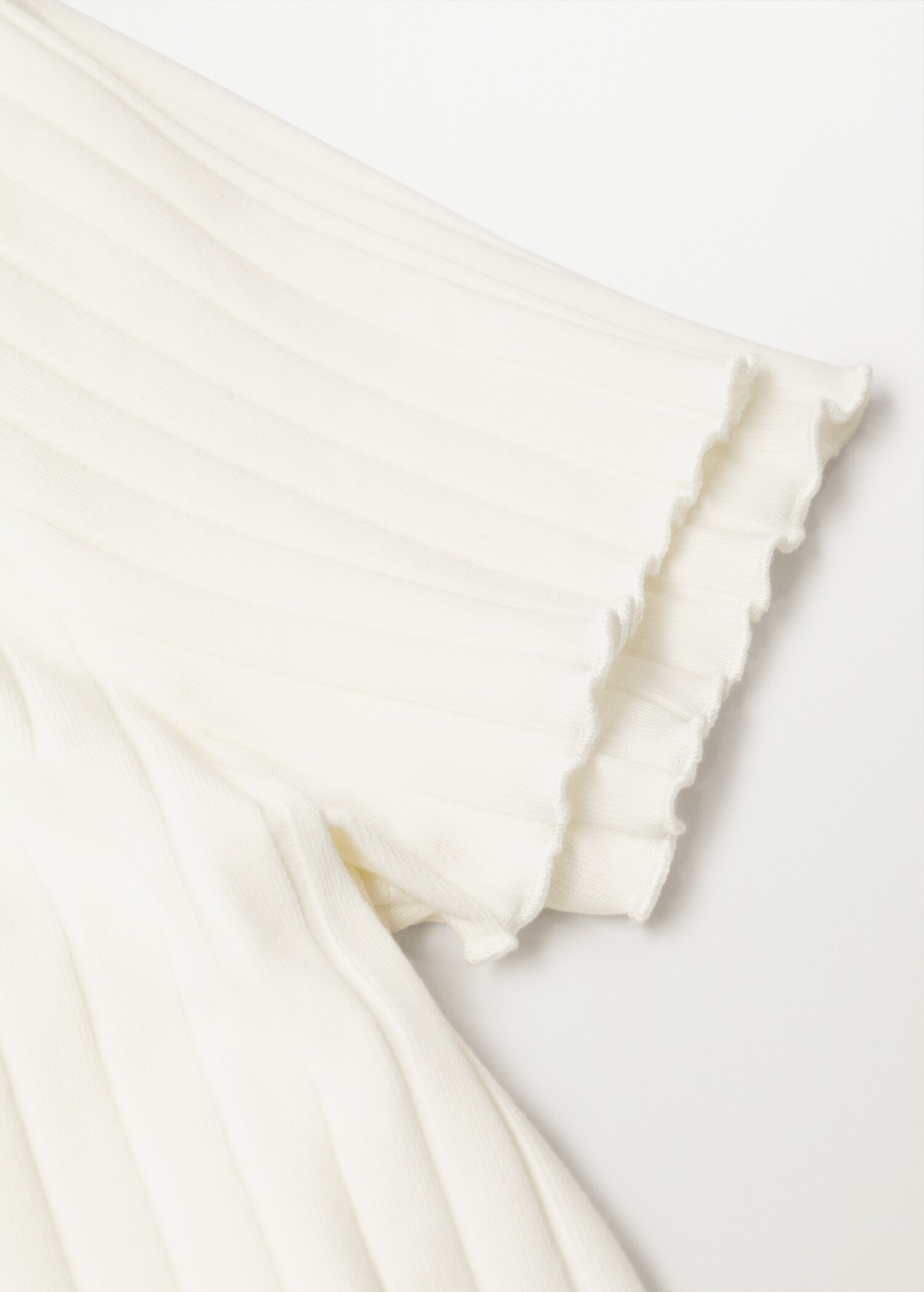 Gathered ribbed t-shirt - Details of the article 8