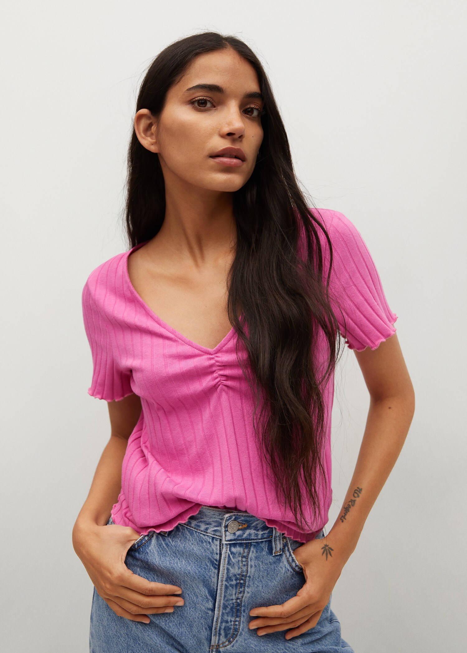 Gathered ribbed t-shirt - Details of the article 1