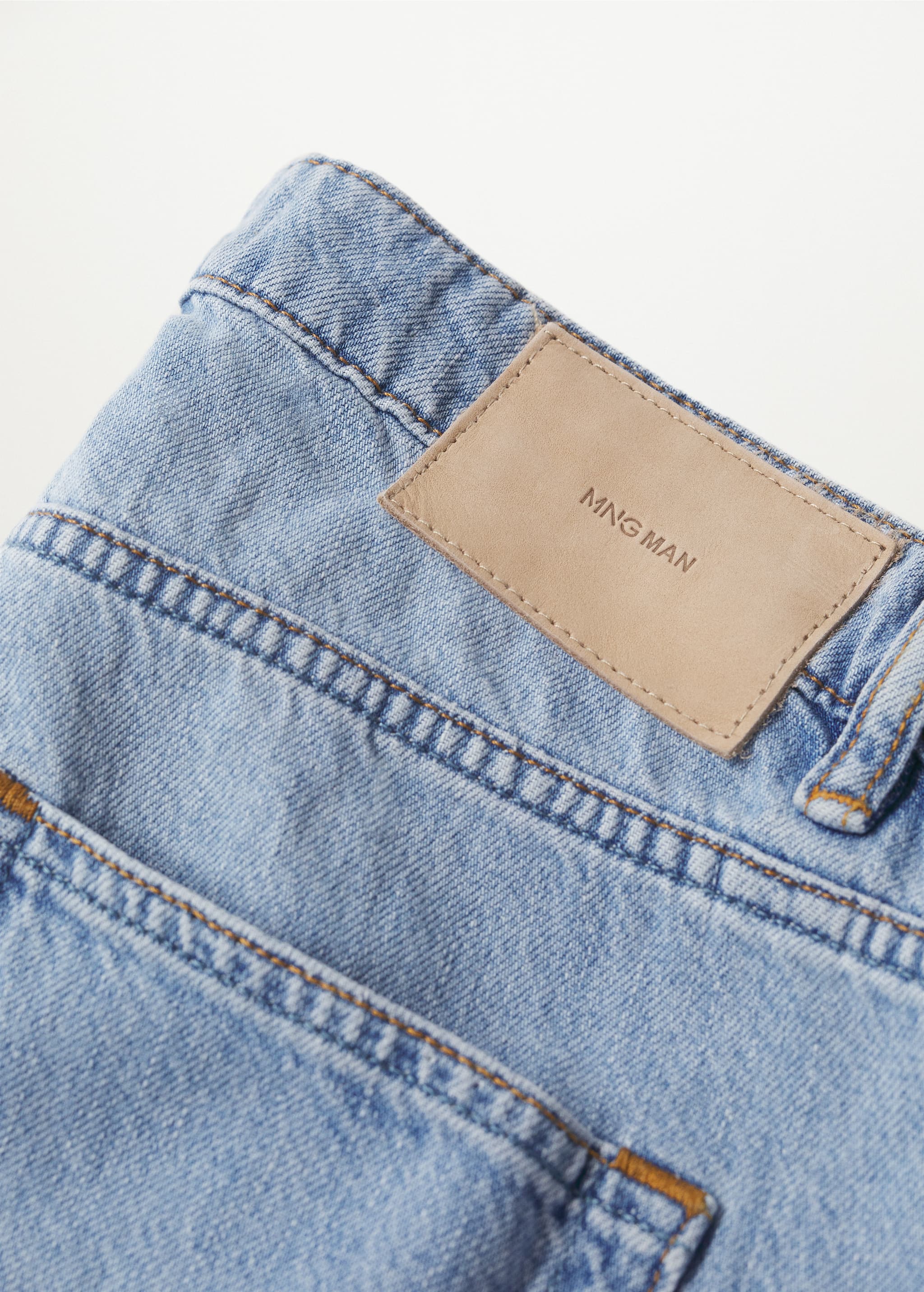 Straight-fit light wash Bob jeans - Details of the article 7