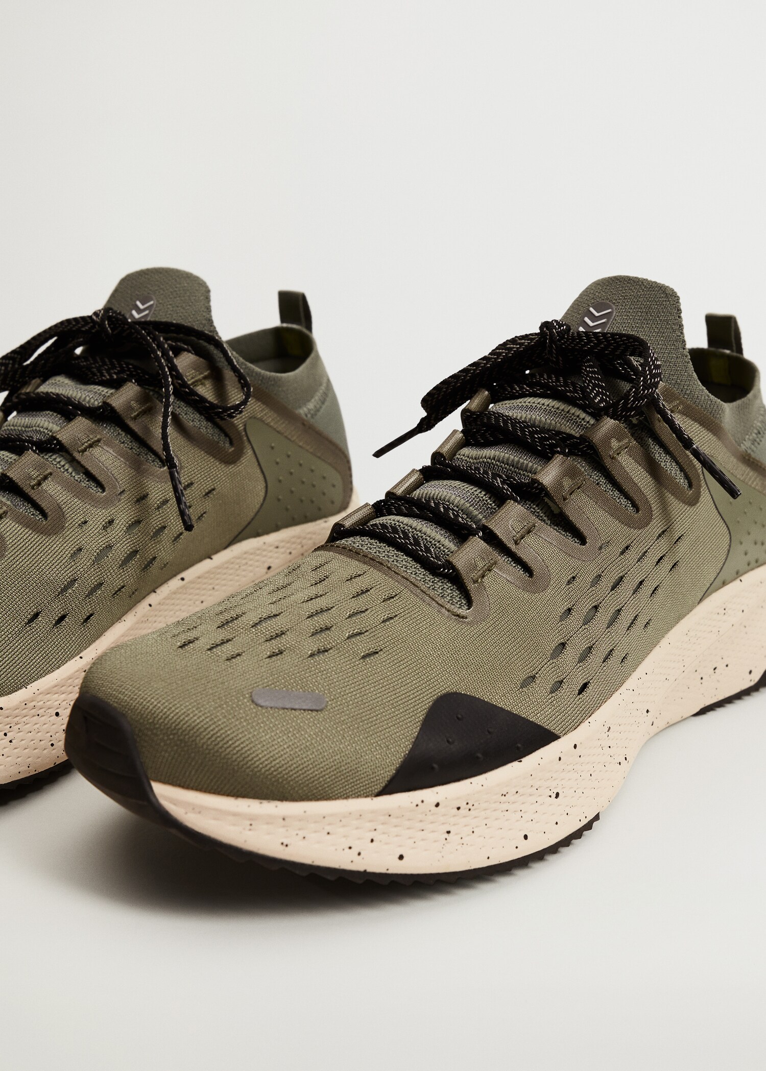 Running shoes - Details of the article 2