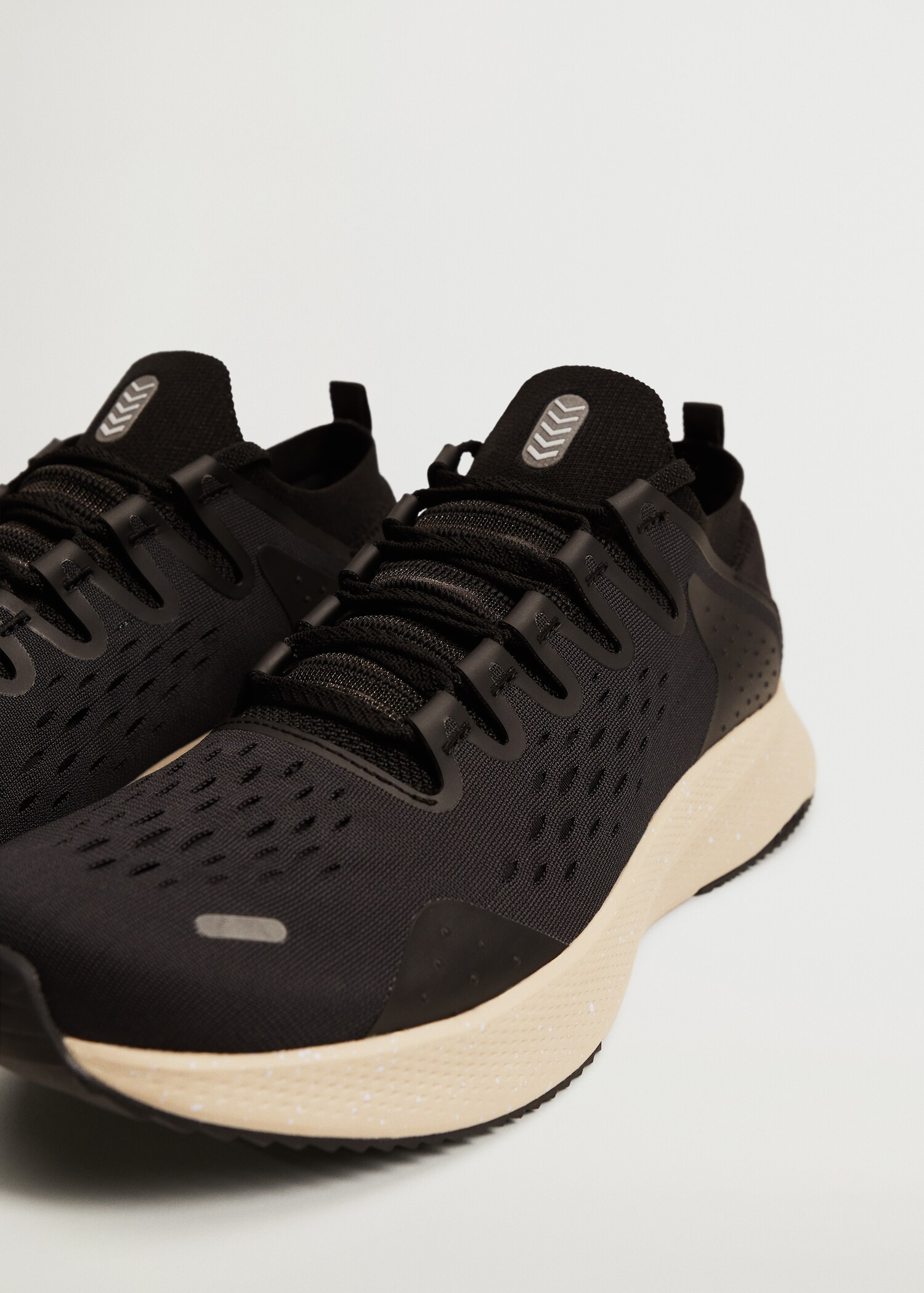 Running shoes - Details of the article 2