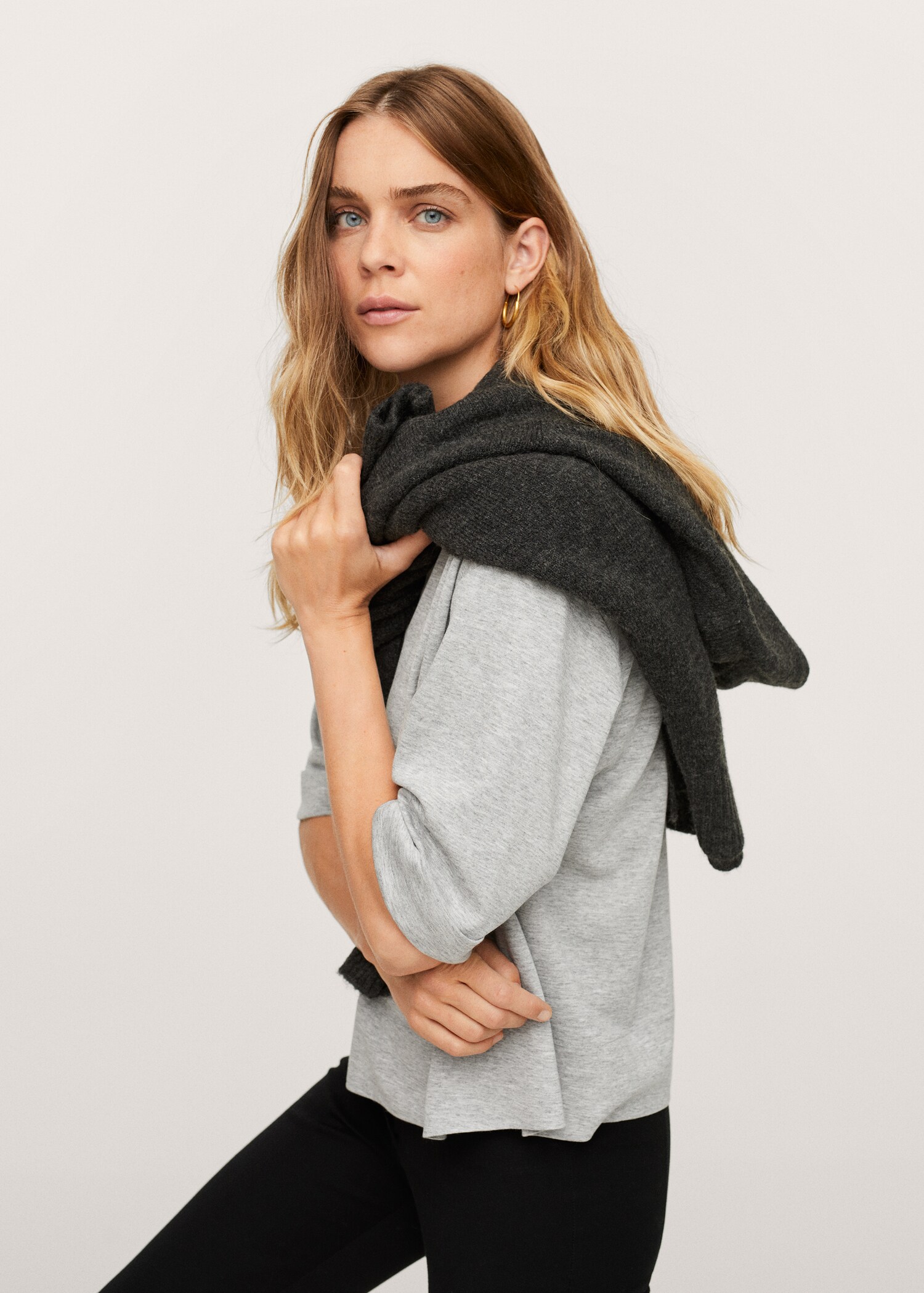 Basic oversized t-shirt - Details of the article 2