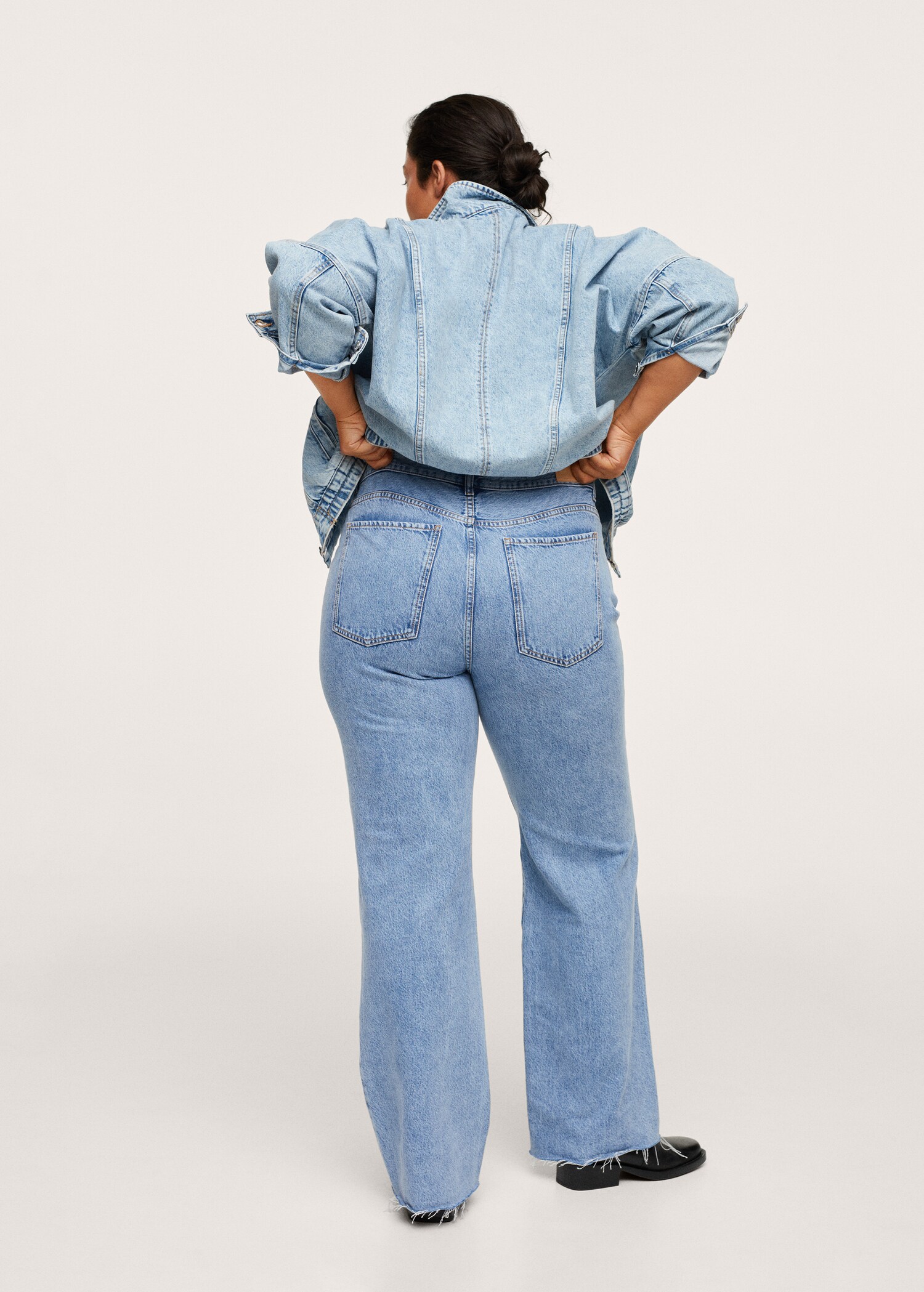 High-waist wideleg jeans - Reverse of the article