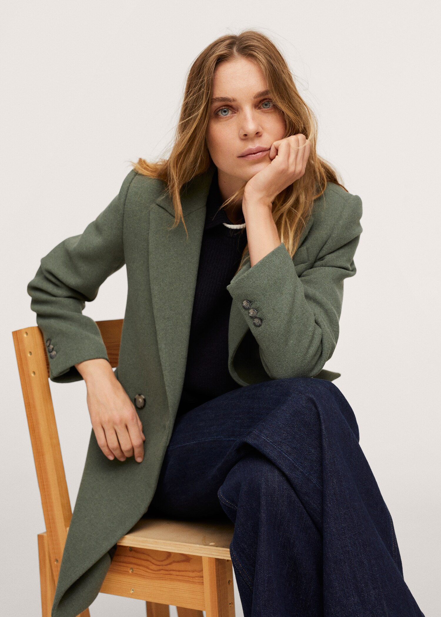 Wool double-breasted coat - Details of the article 4