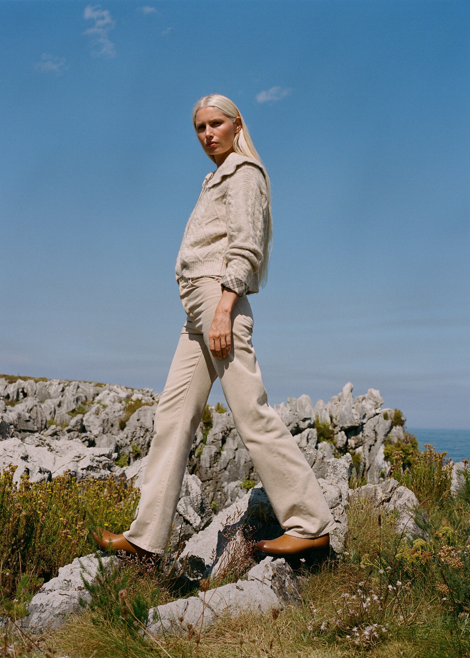 High waist straight jeans - Details of the article 5