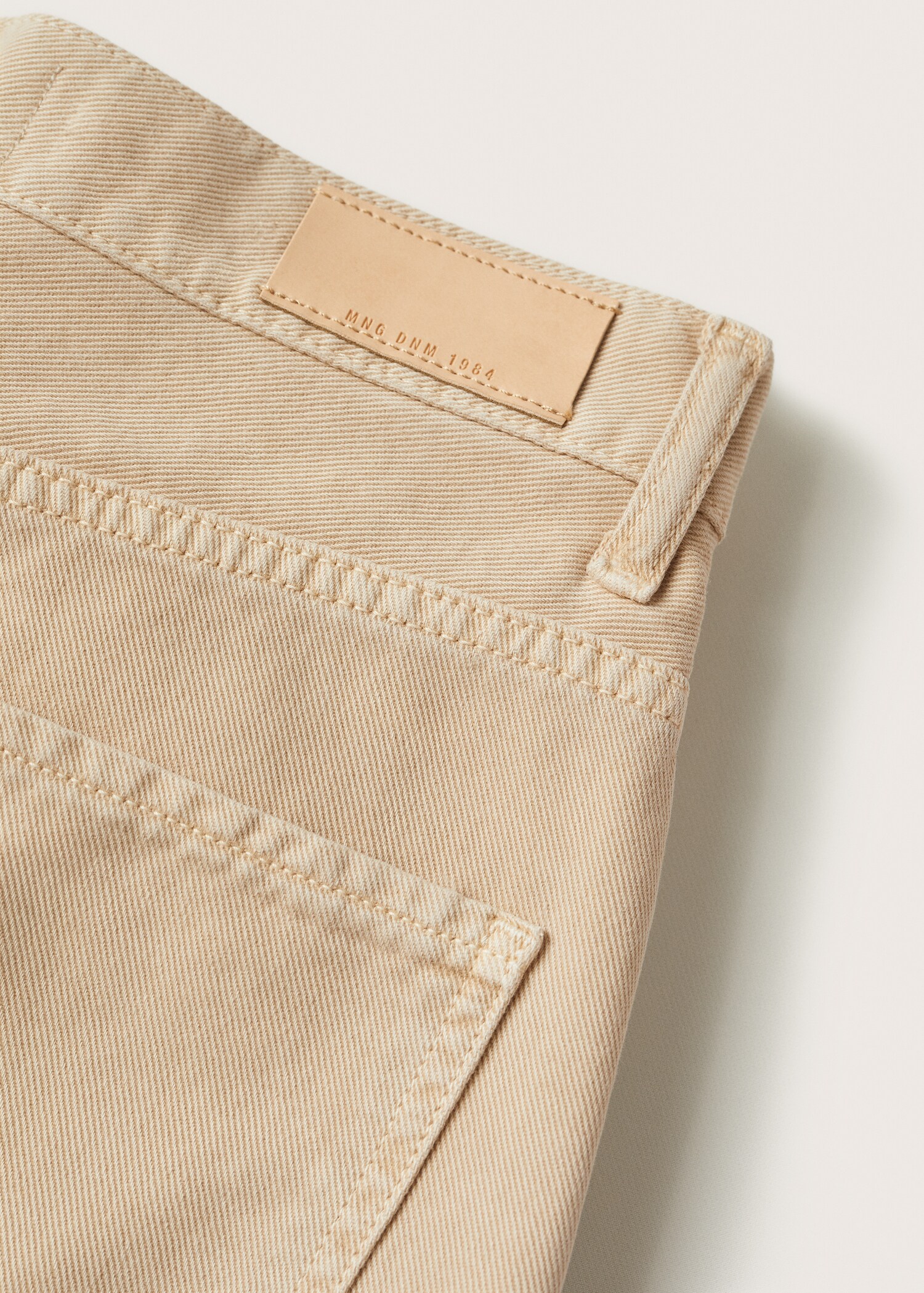 High waist straight jeans - Details of the article 8