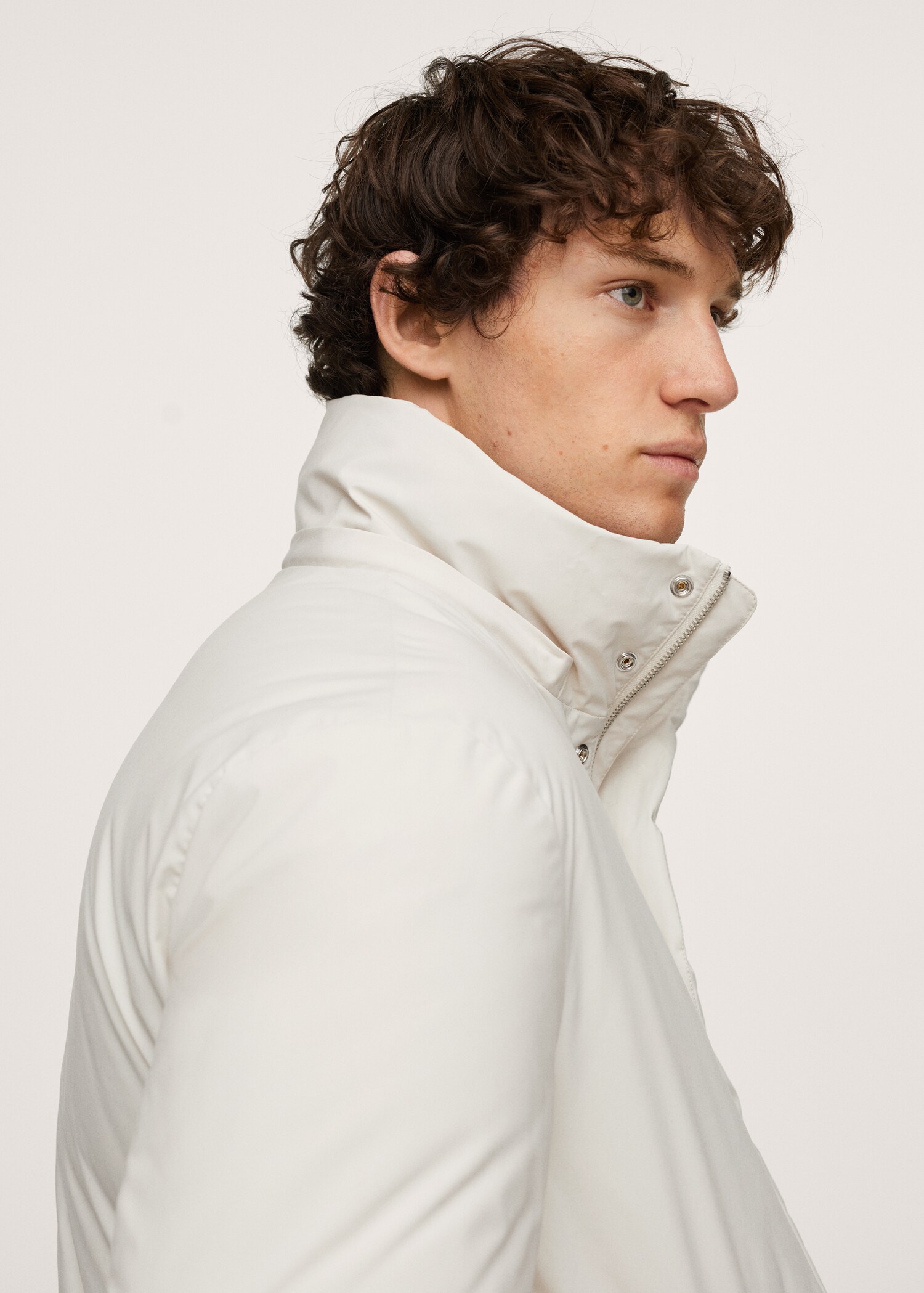 Detachable hood quilted coat - Details of the article 4