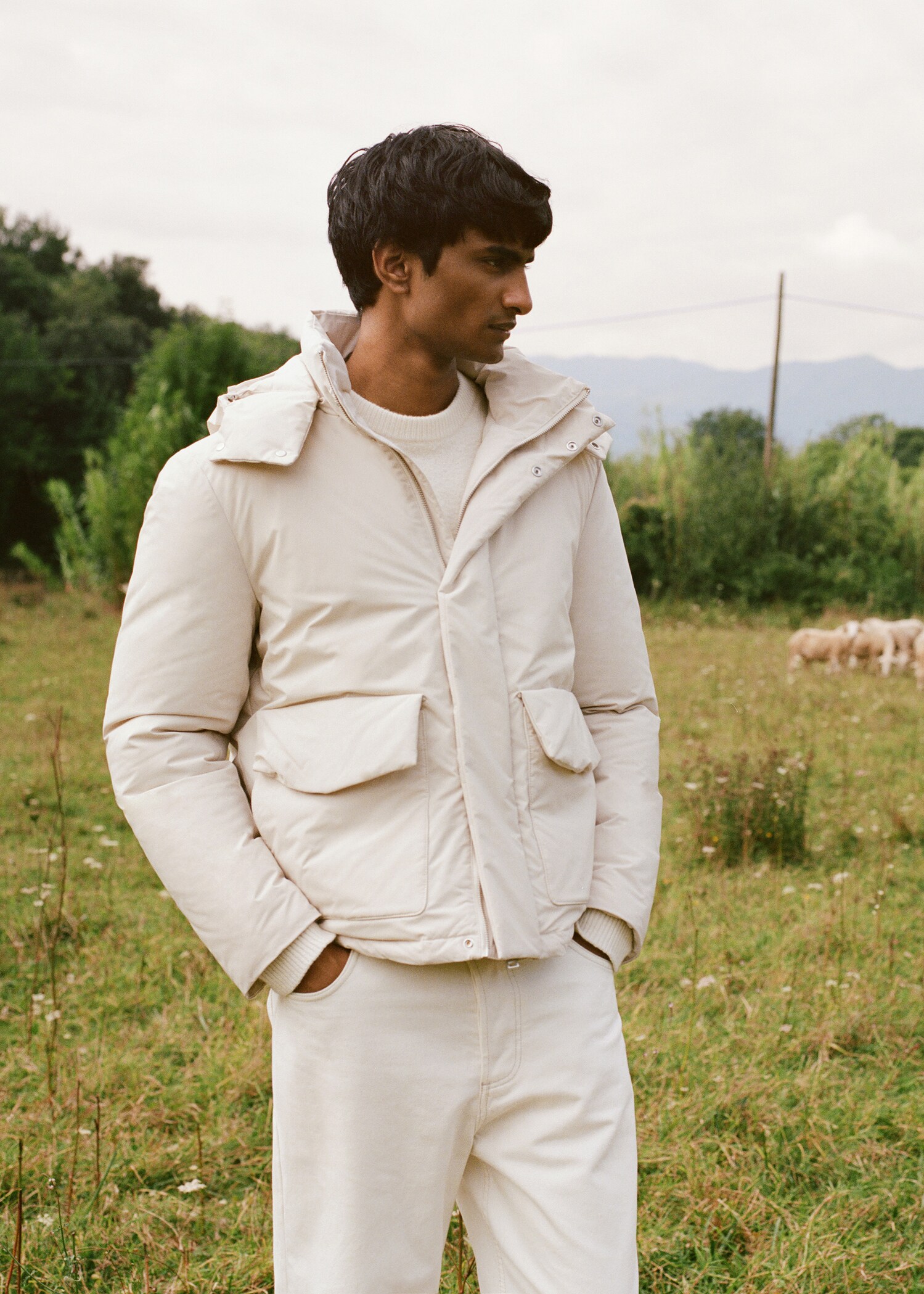 Detachable hood quilted coat - Details of the article 5