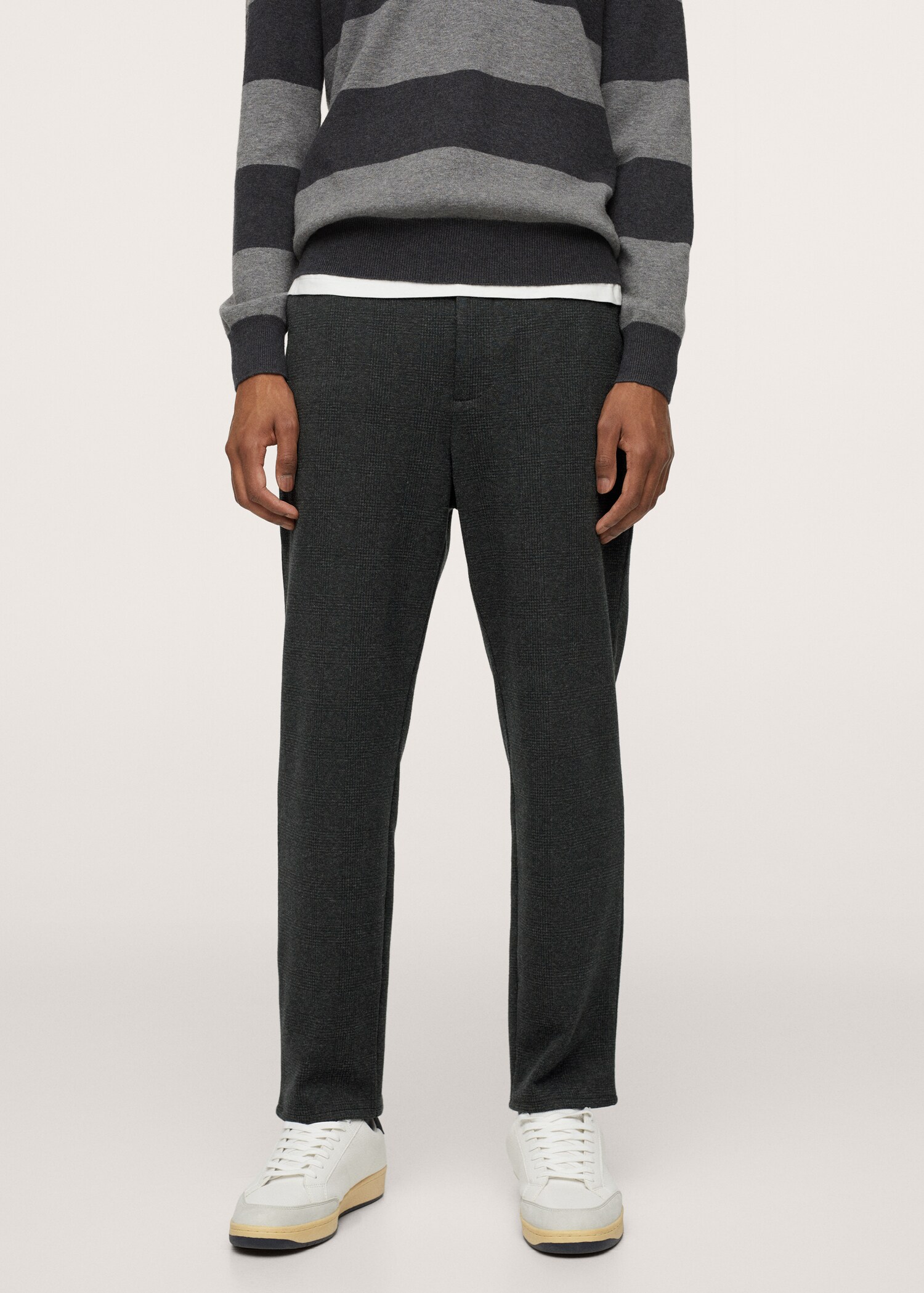 Kalhoty tapered fit s kostkou - Náhled ve středové rovině