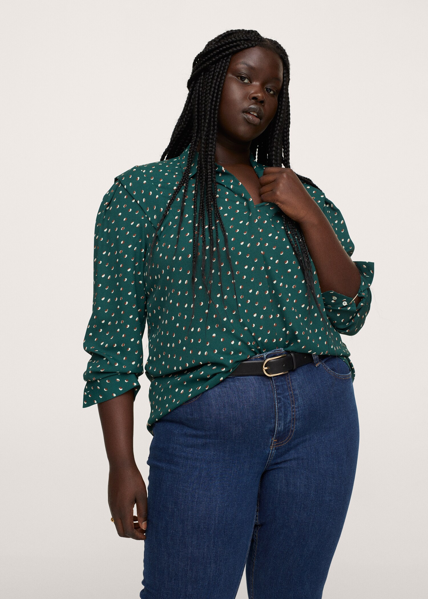 Blusa fluida estampada - Plano medio