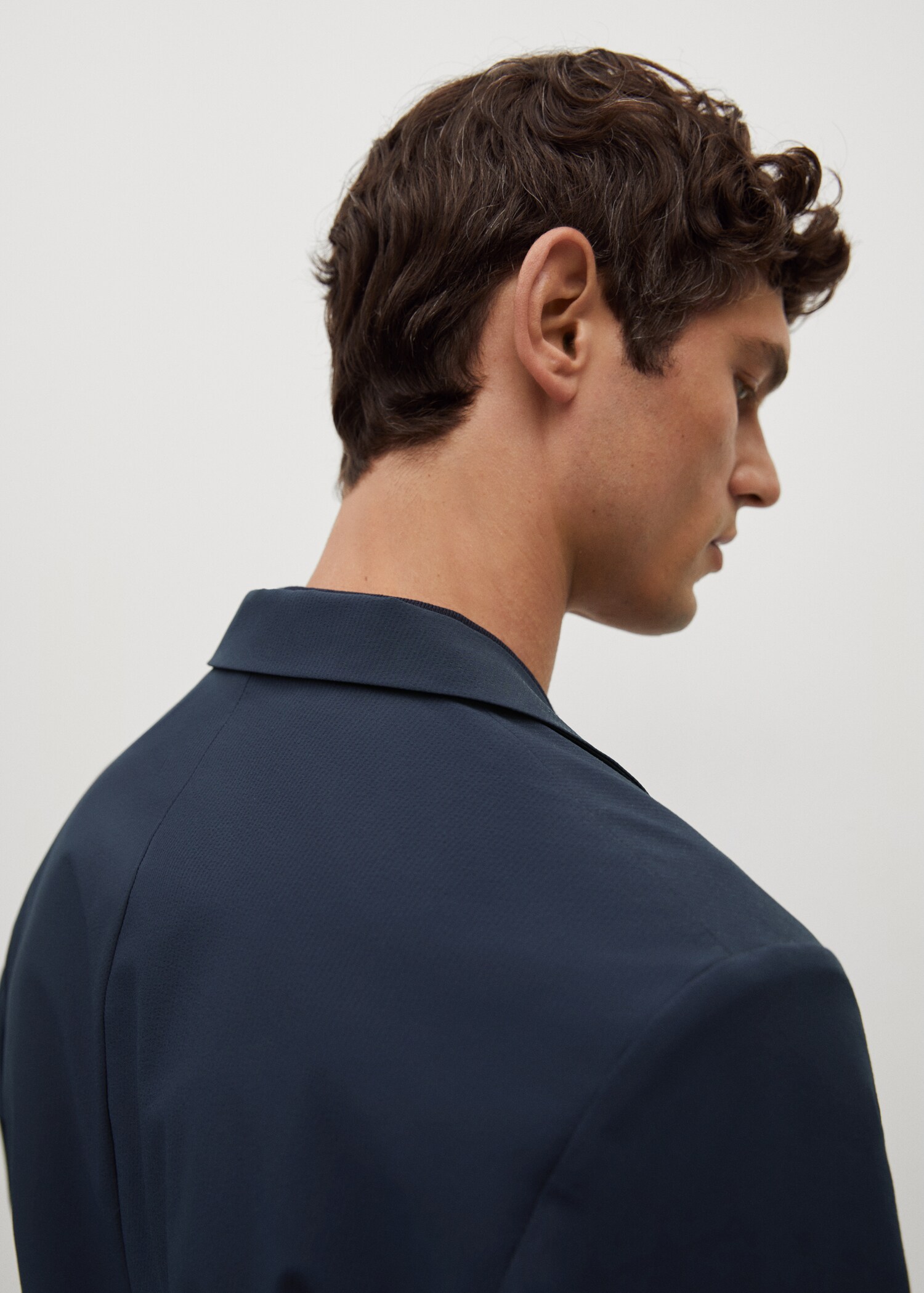 Slim-fit seersucker stretch suit jacket - Details of the article 3