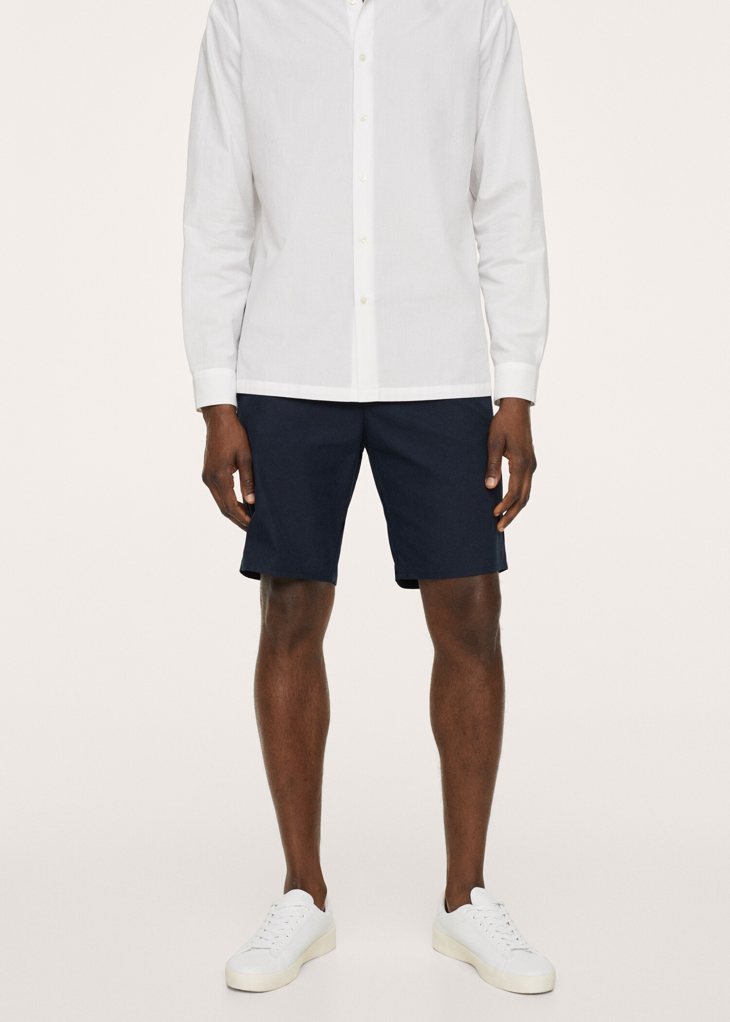 Bavlněné bermudy chino slim fit - Náhled ve středové rovině