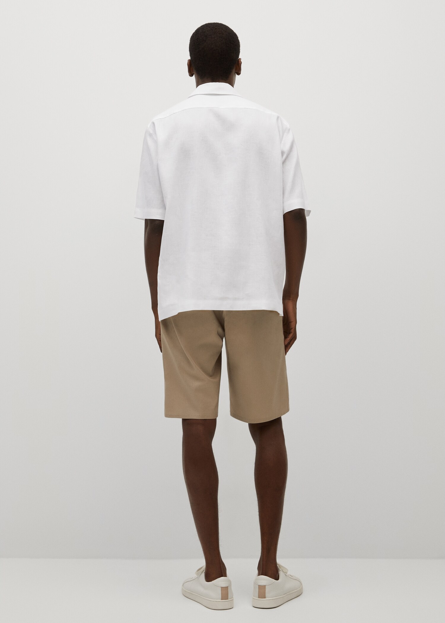 Breathable linen bowling shirt - Reverse of the article