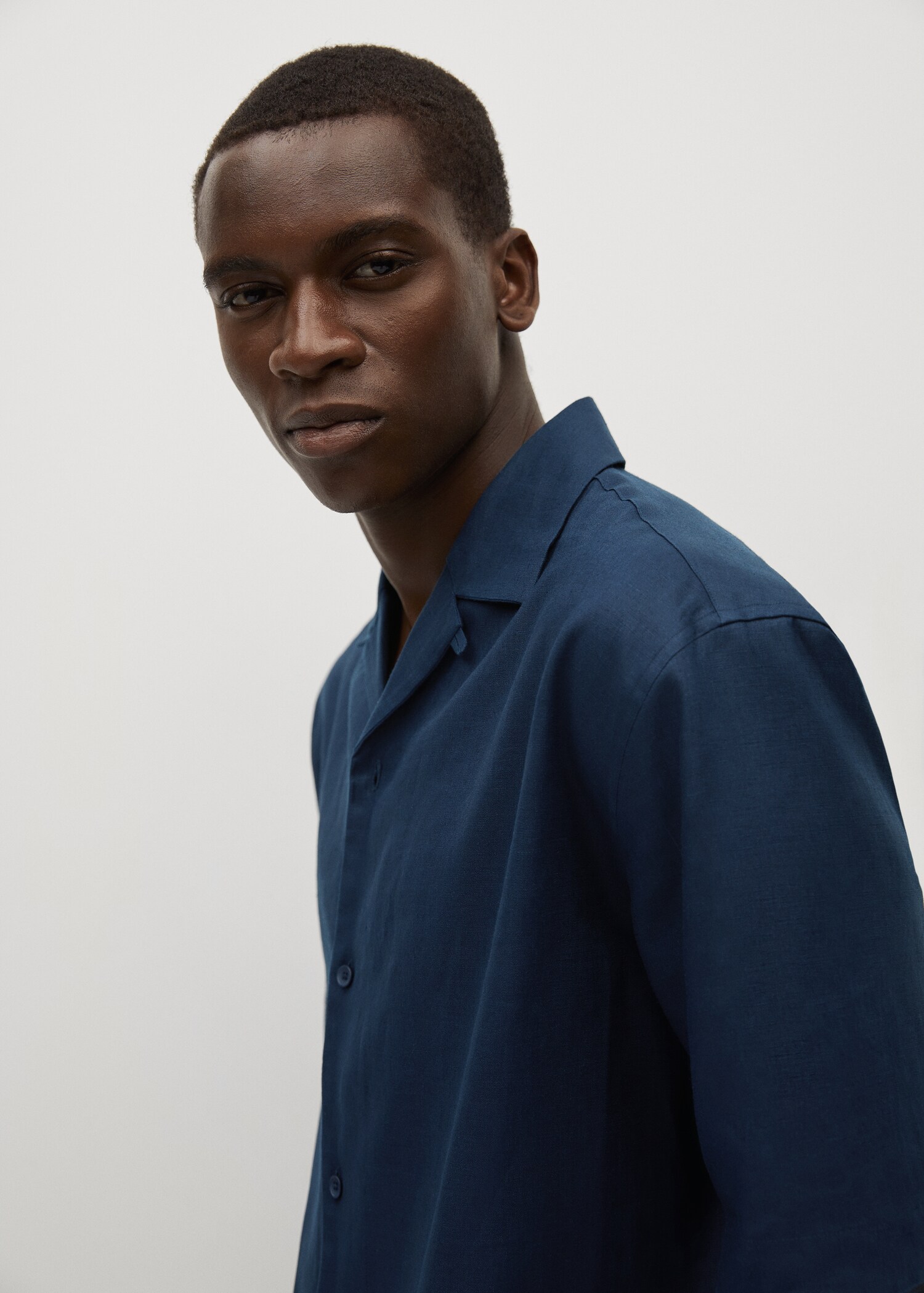 Breathable linen bowling shirt - Details of the article 2