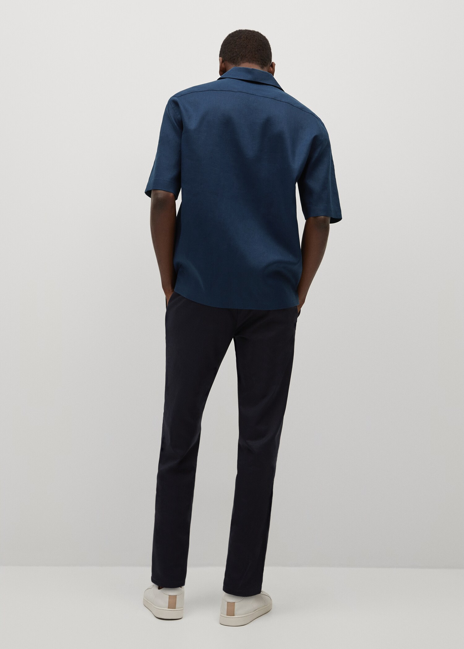 Breathable linen bowling shirt - Reverse of the article