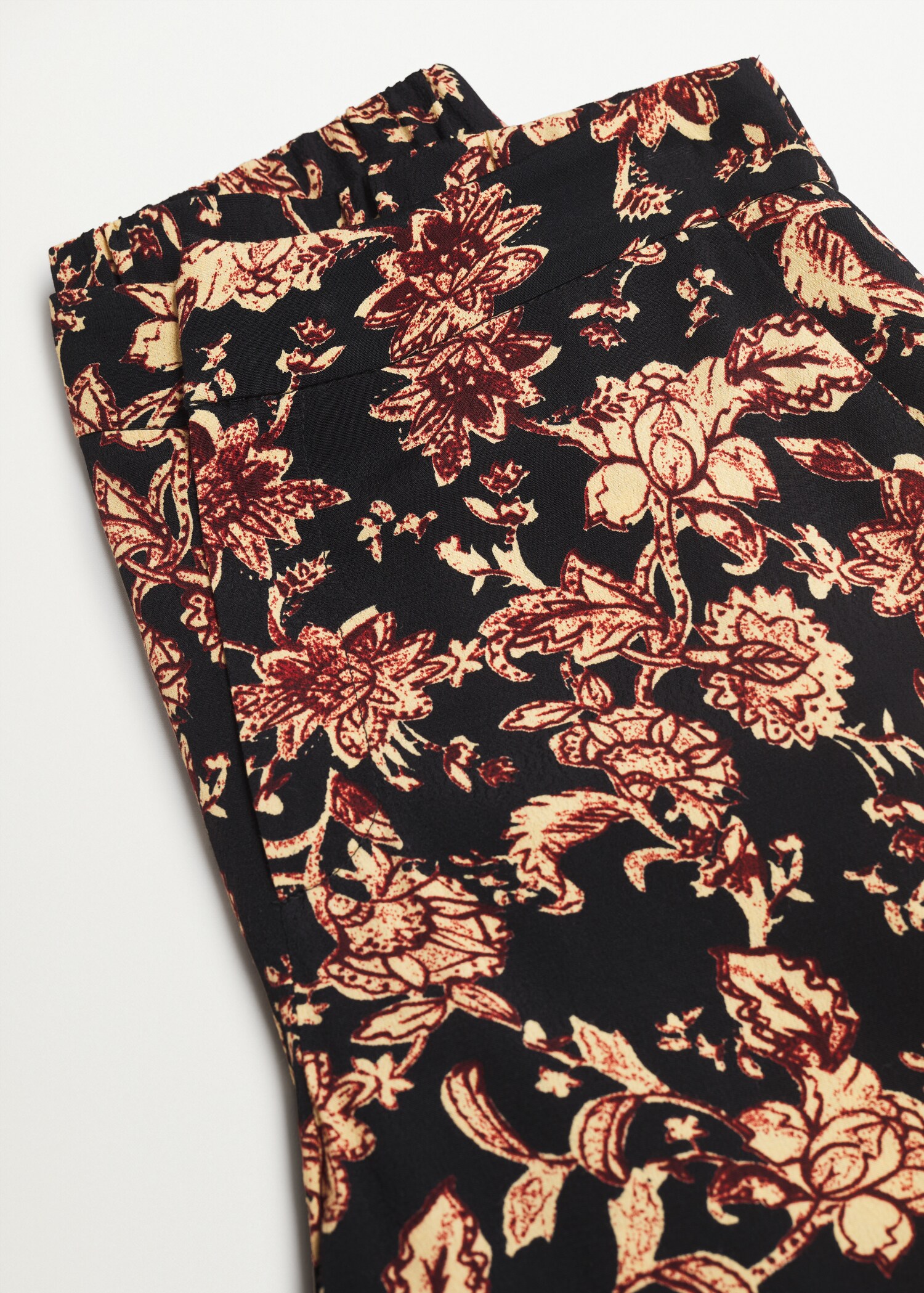 Printed straight trousers - Details of the article 8