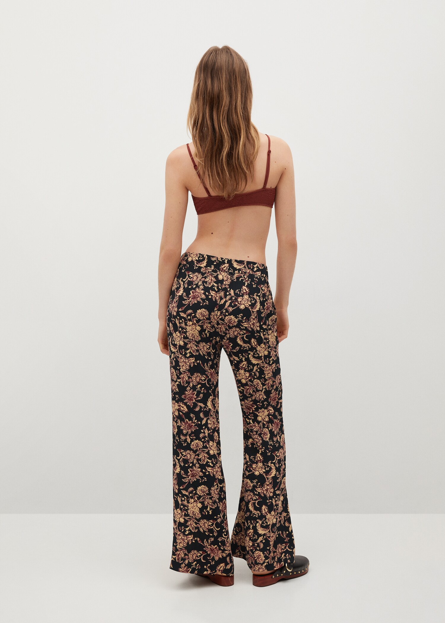 Printed straight trousers - Reverse of the article