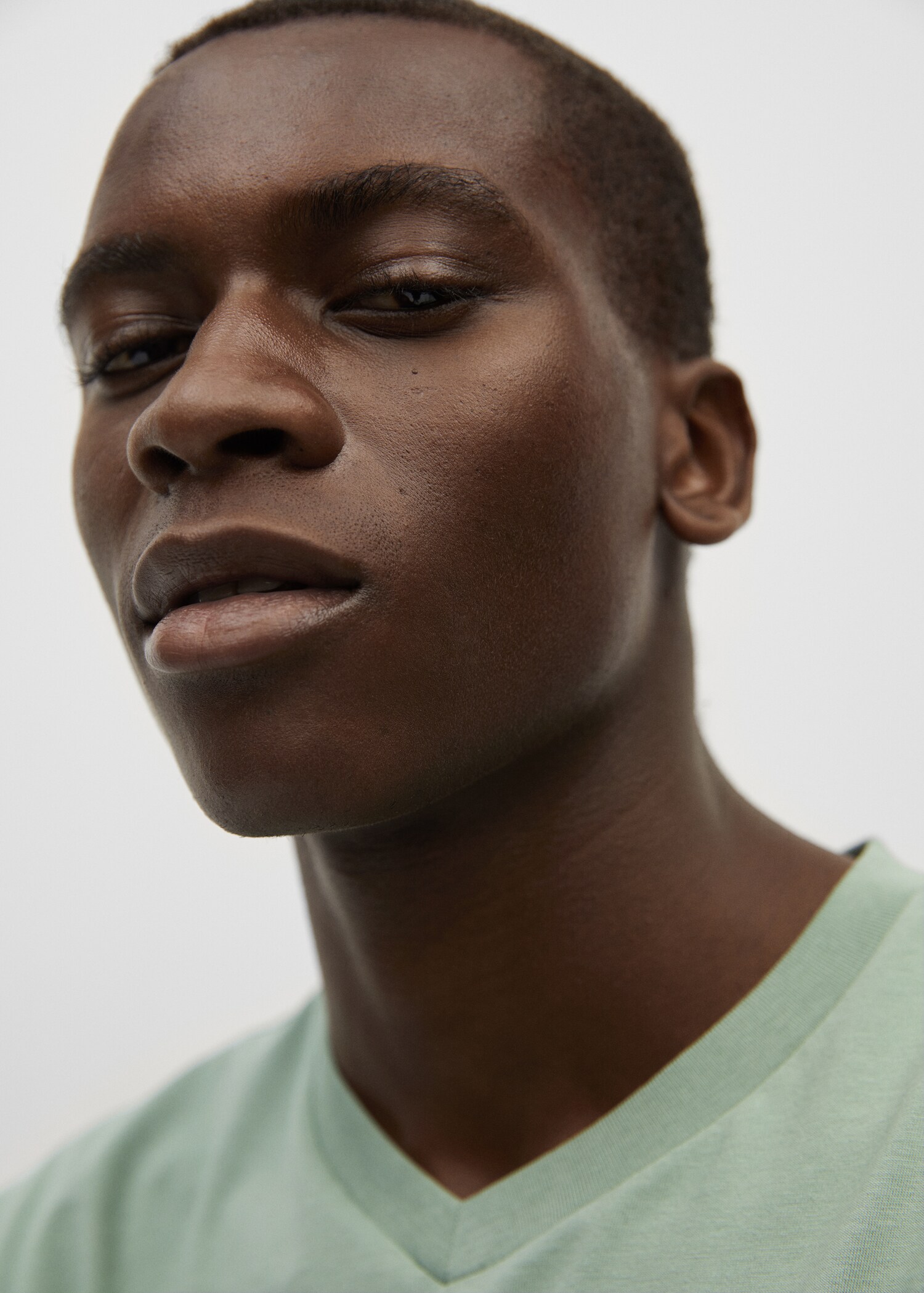 Sustainable cotton basic T-shirt - Details of the article 1