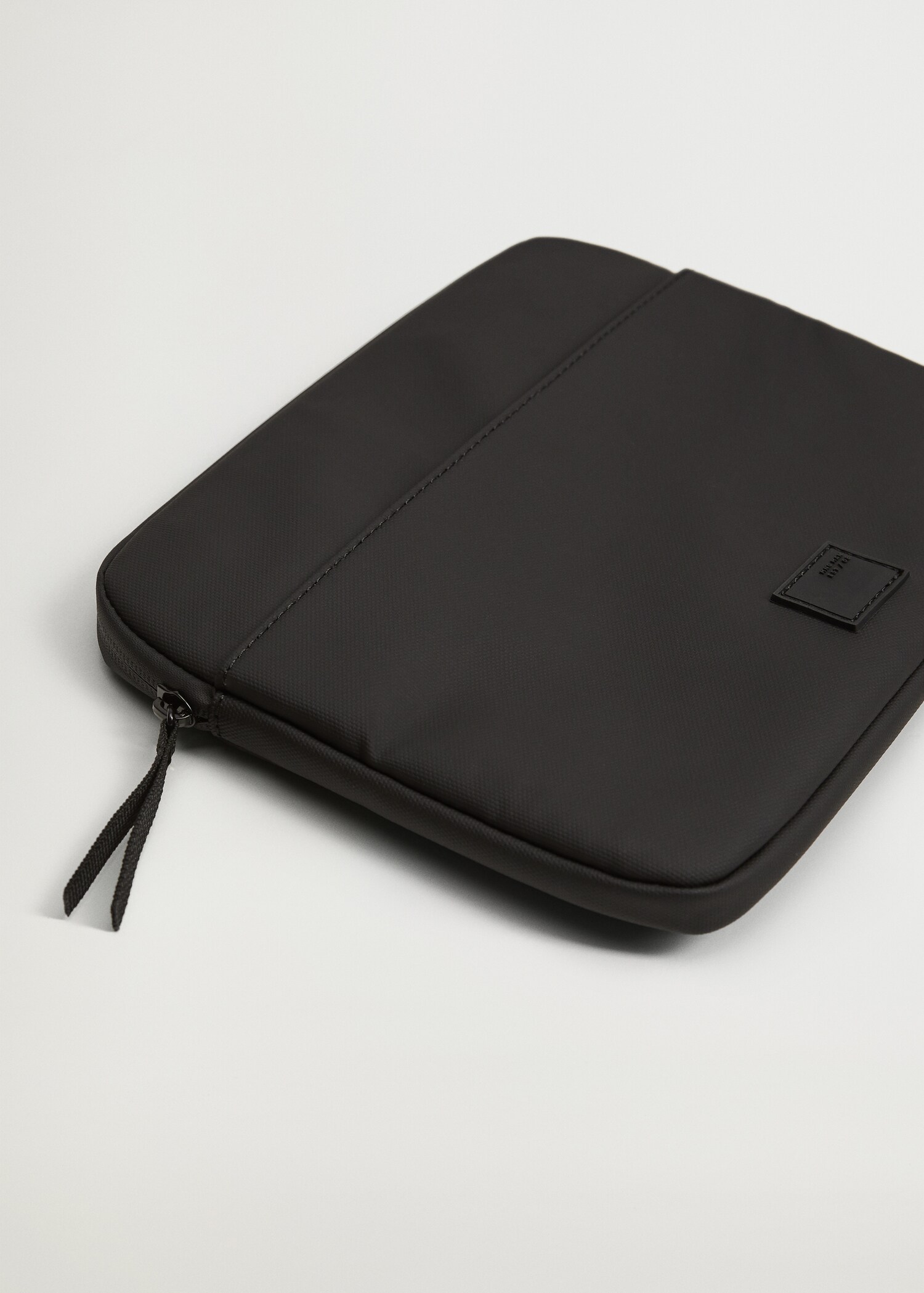 Pocketed tablet case - Medium plane