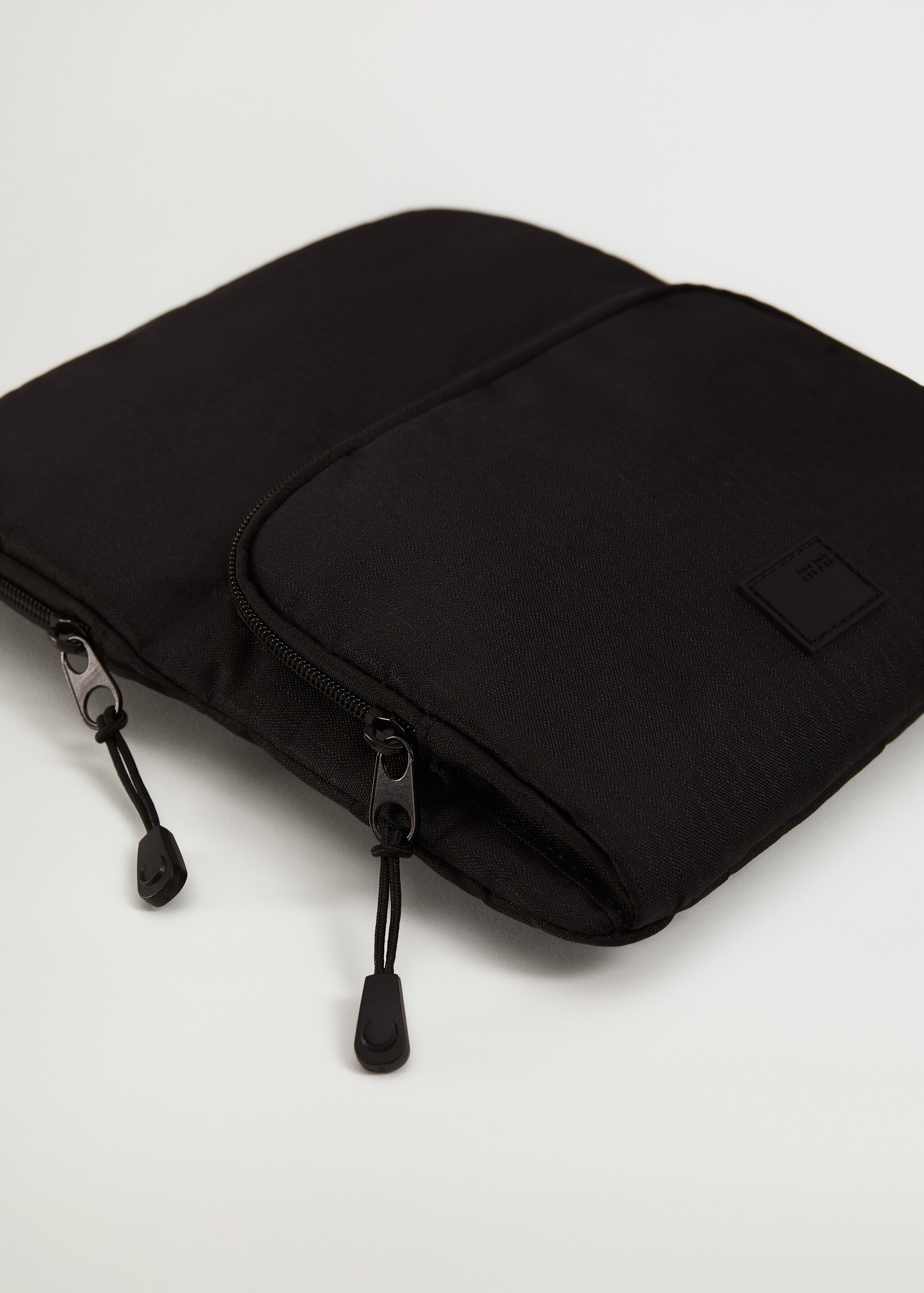Pocketed tablet case - Details of the article 2