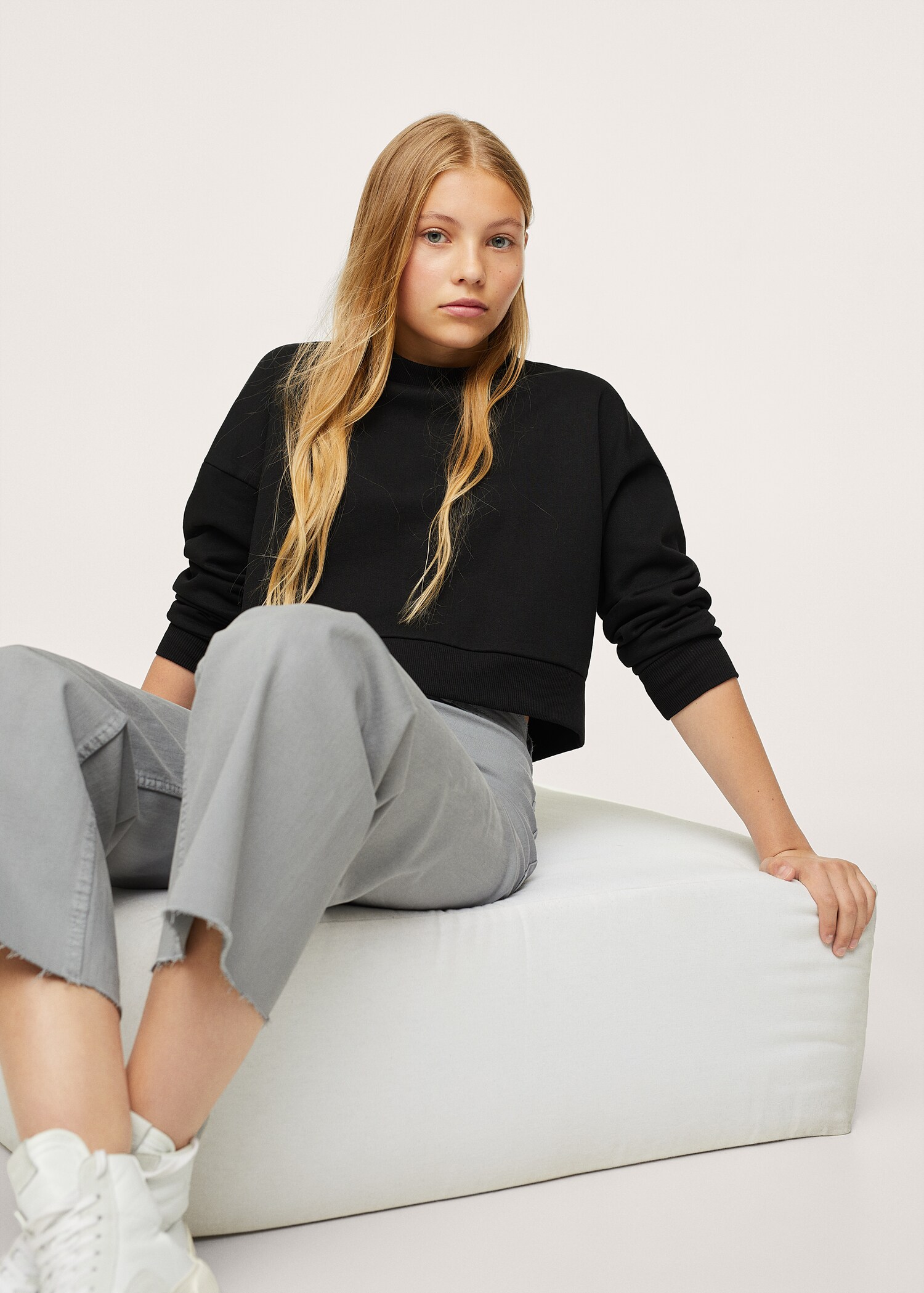 Mikina crop oversize - Náhled ve středové rovině