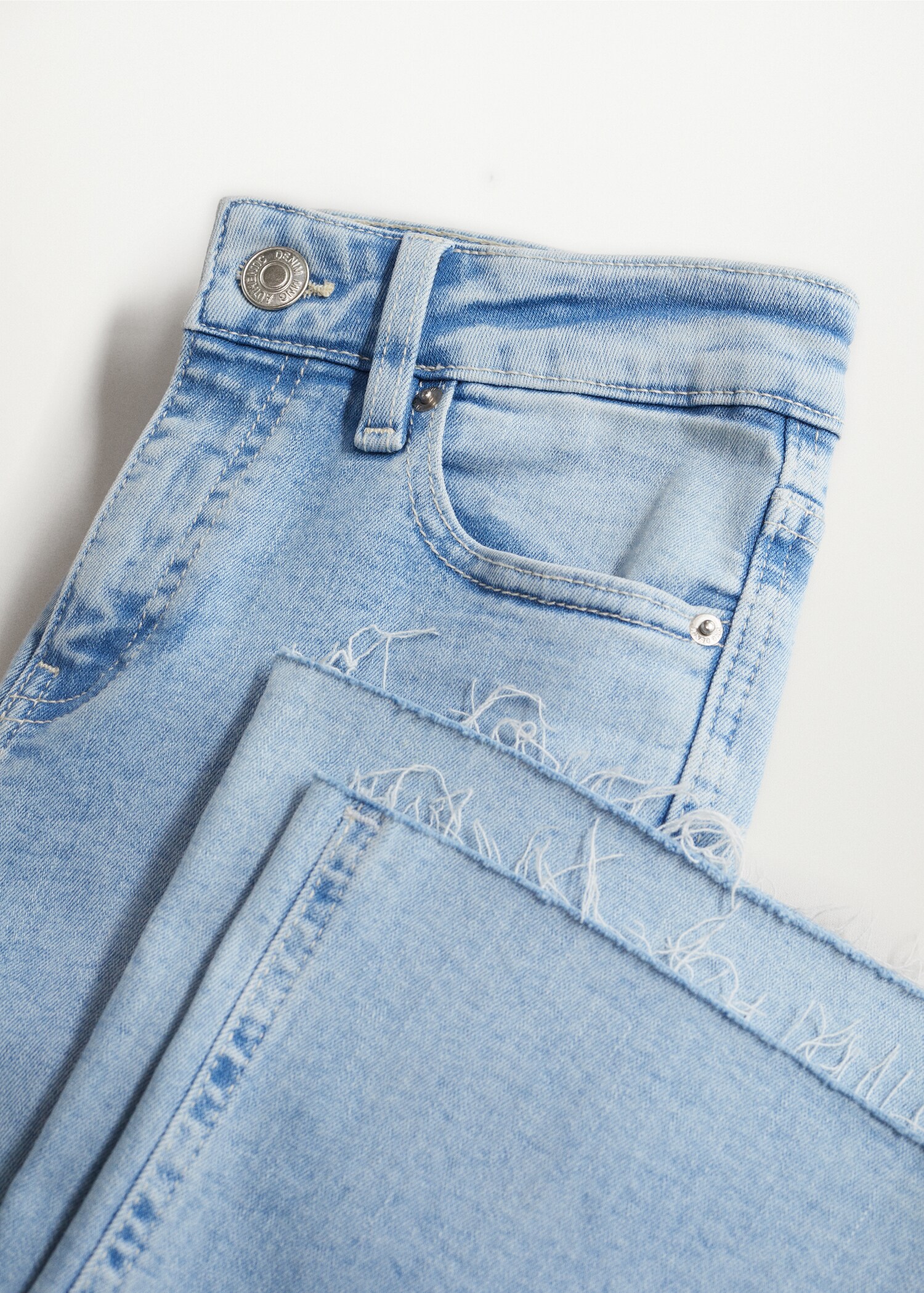 Jeans flare terminaciones deshilachadas - Detalle del artículo 8