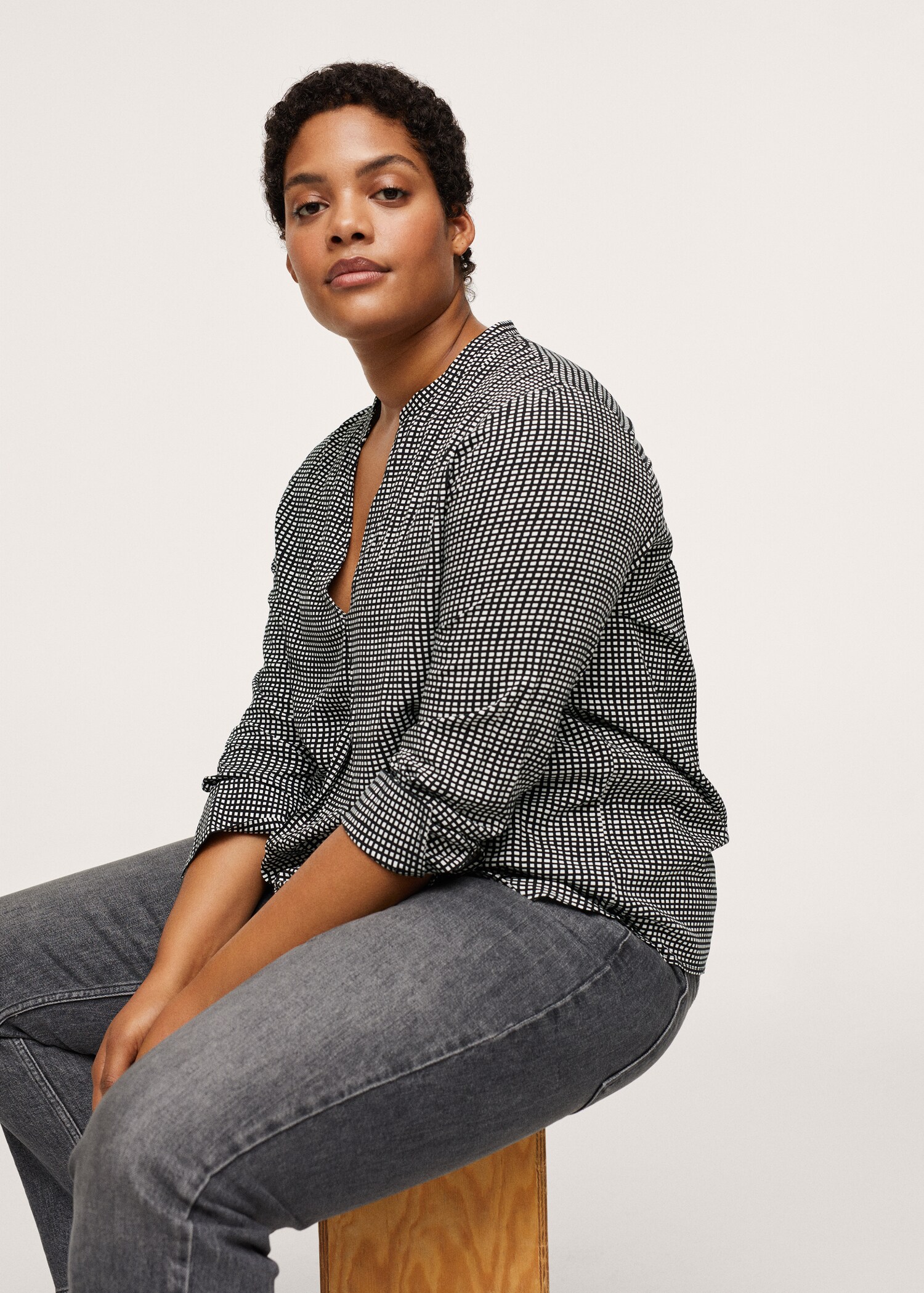 Flowy printed blouse - Details of the article 1