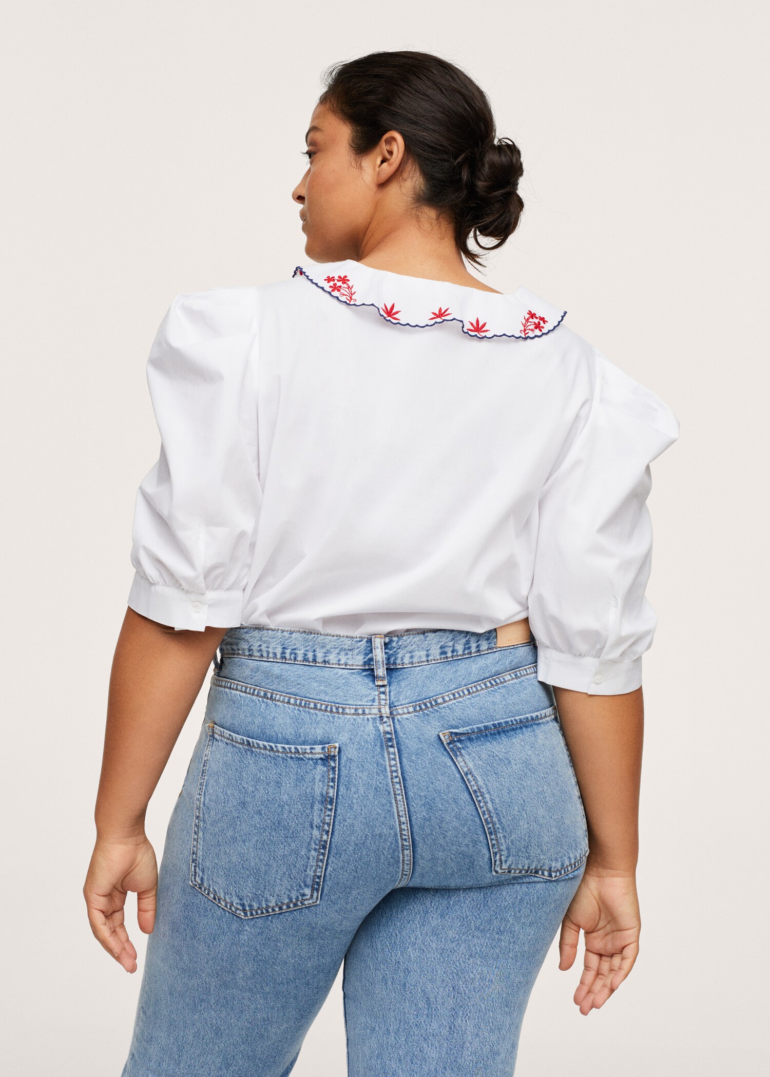 Embroidered cotton blouse - Reverse of the article