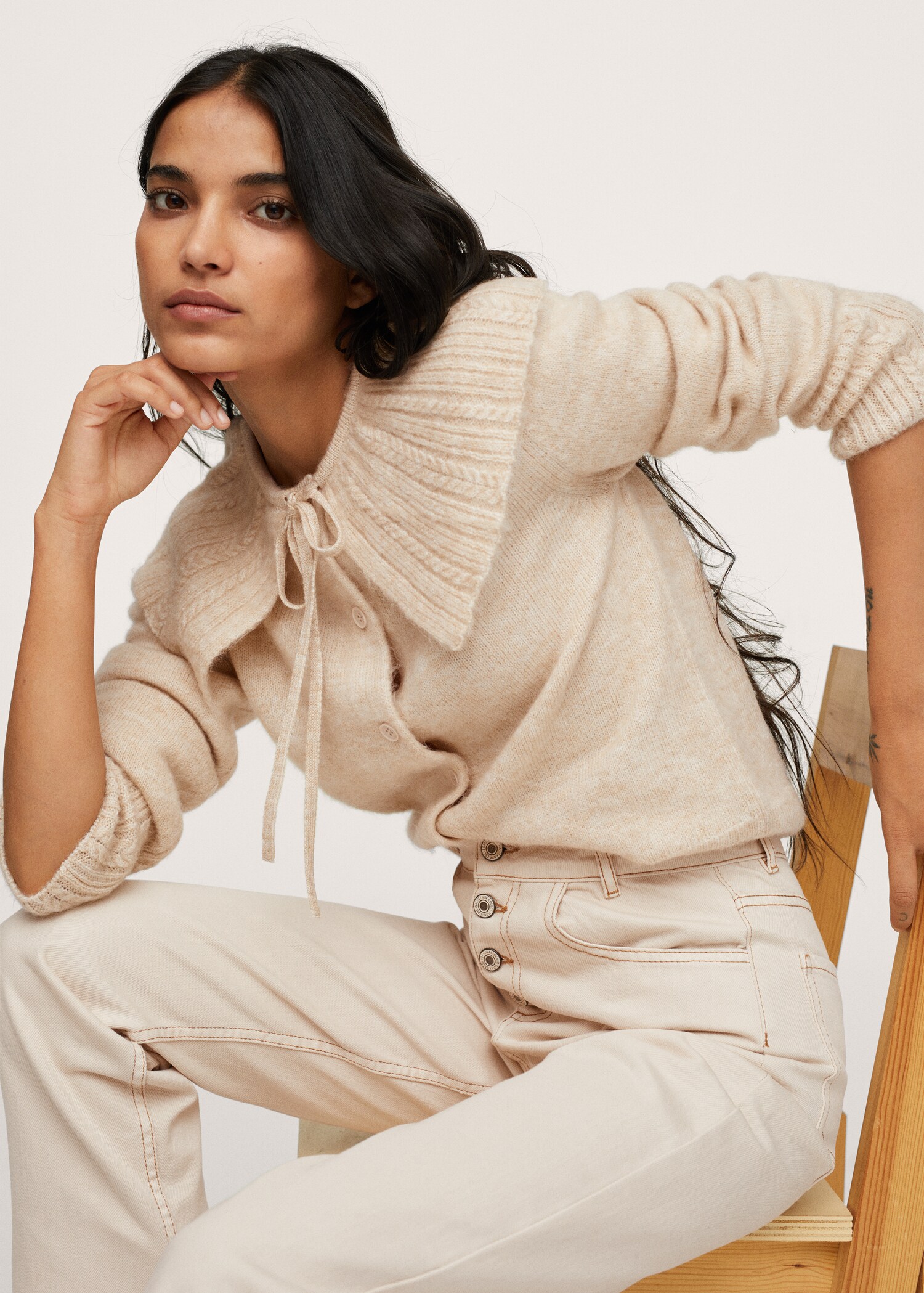 Baby doll-neck cardigan - Details of the article 2