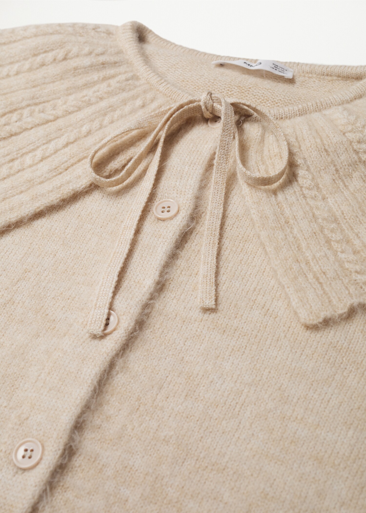 Baby doll-neck cardigan - Details of the article 8