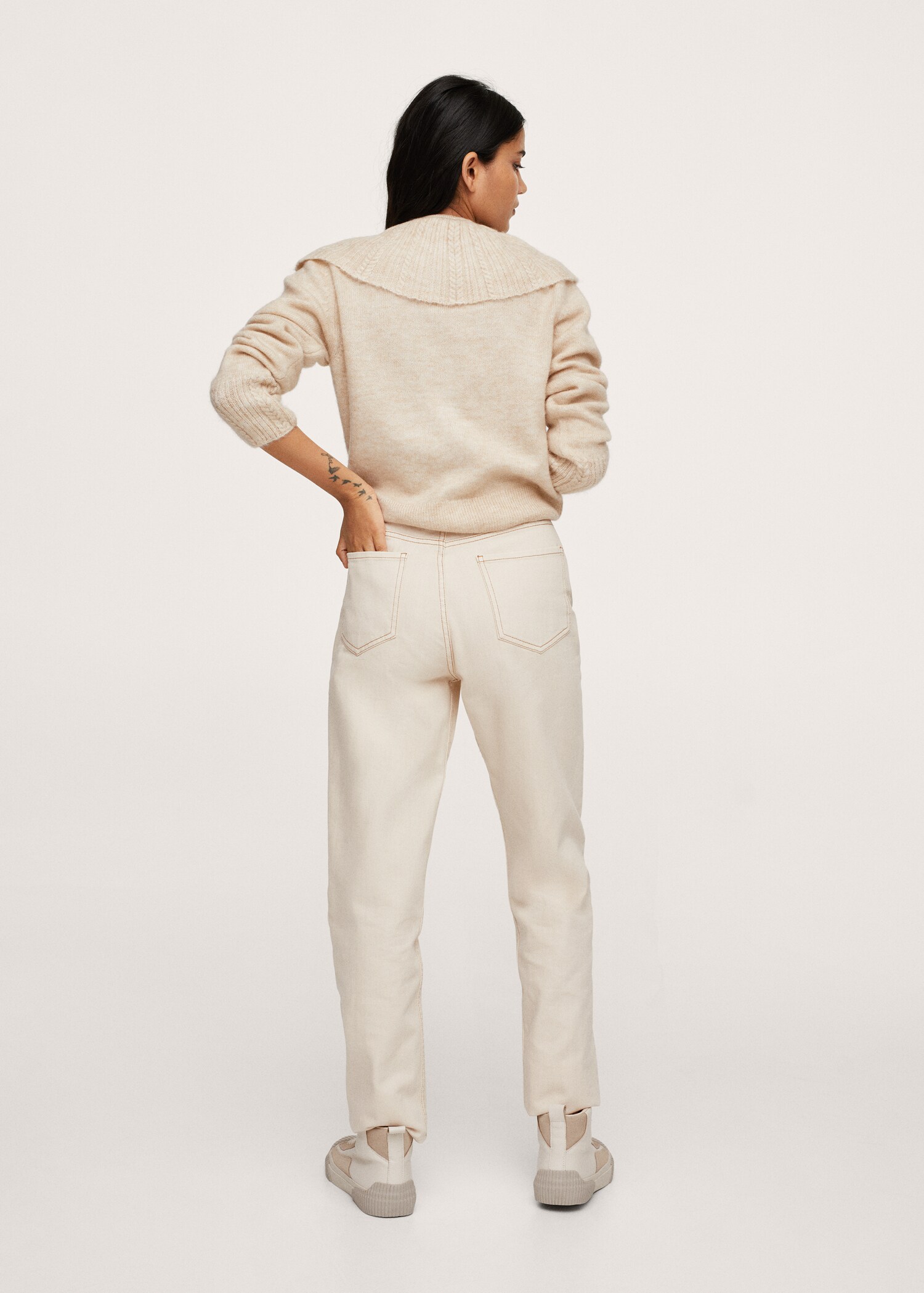 Baby doll-neck cardigan - Reverse of the article