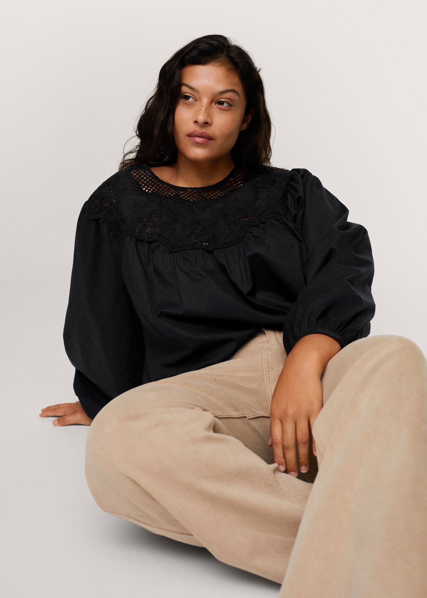Blusa bordada algodón - Plano medio
