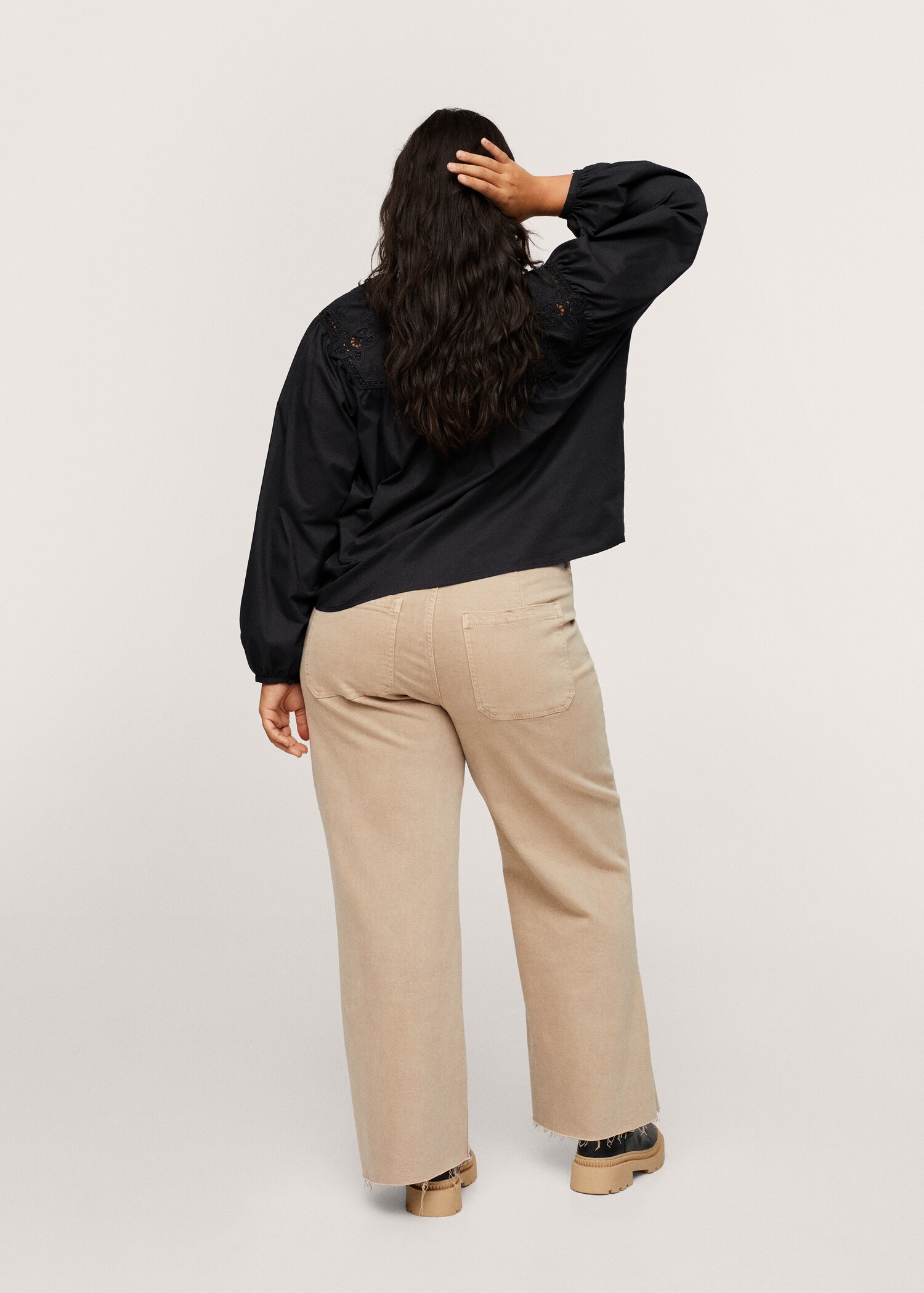 Blusa bordada algodón - Reverso del artículo