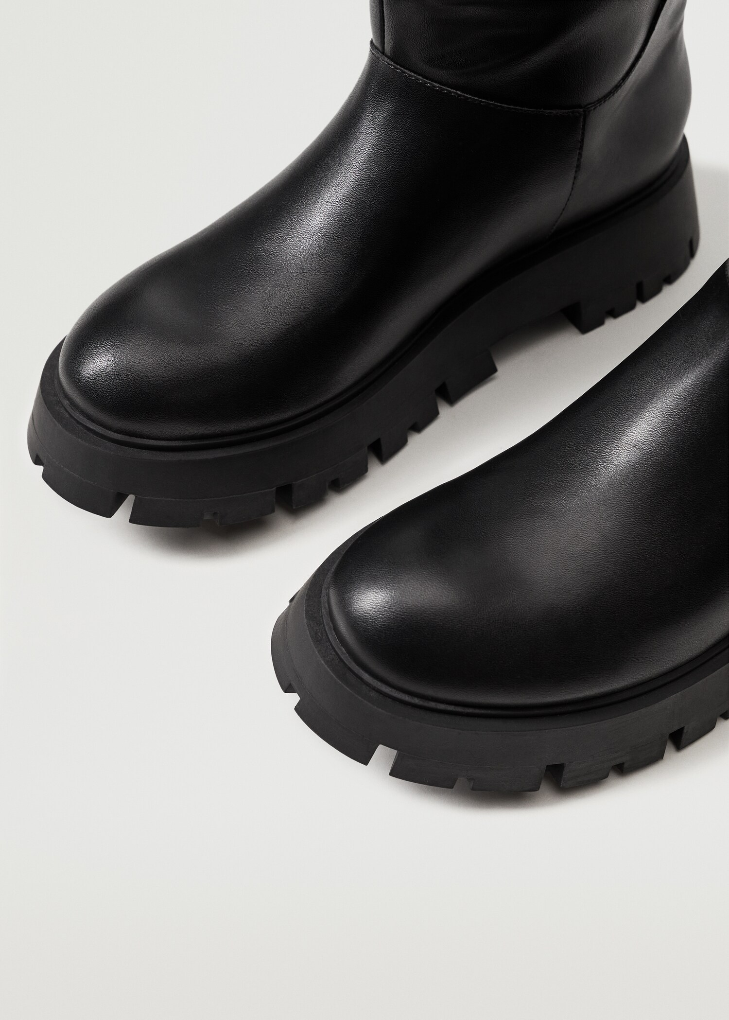 Bota alta suela track - Detalle del artículo 4