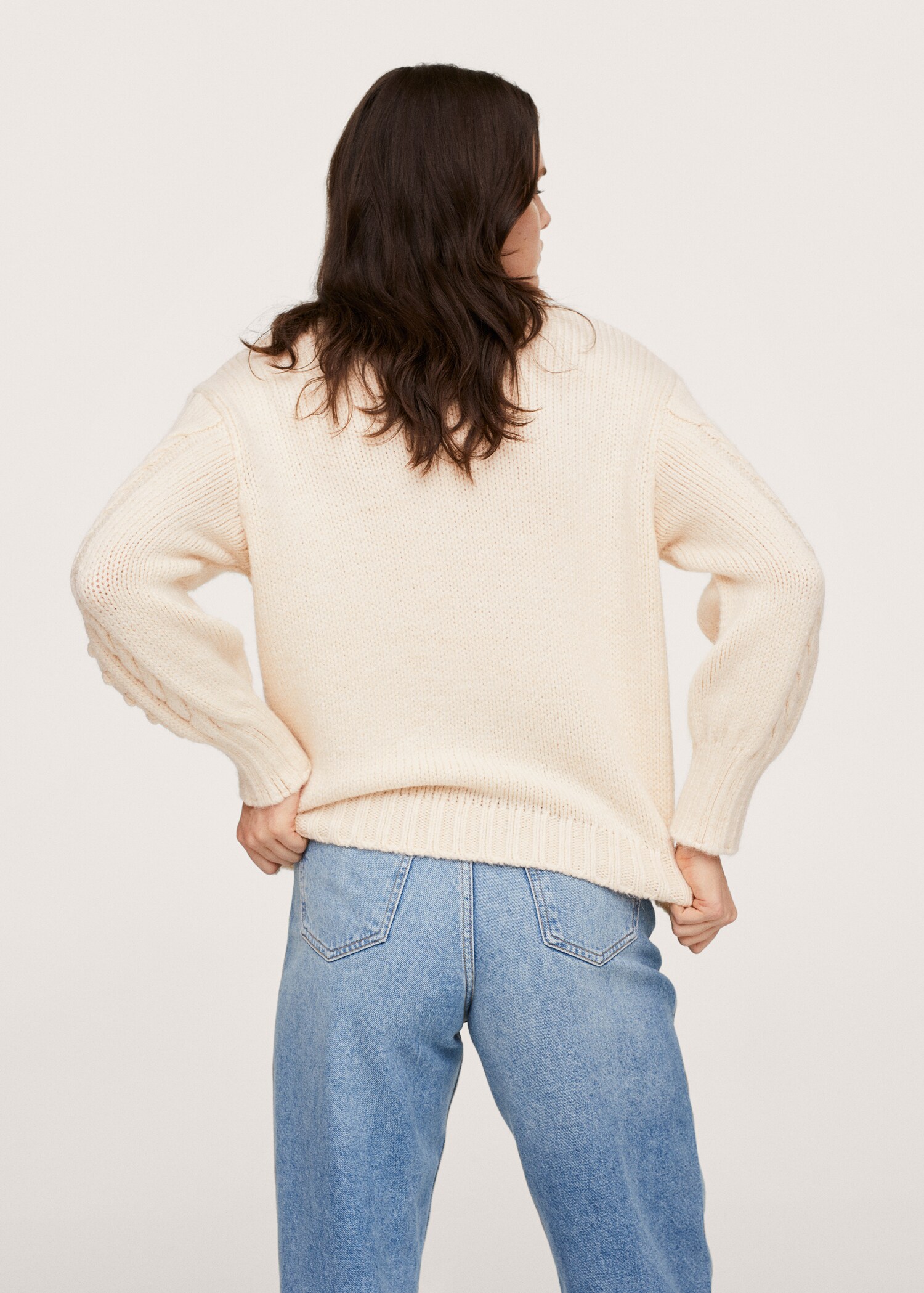 Contrasting knit sweater - Reverse of the article