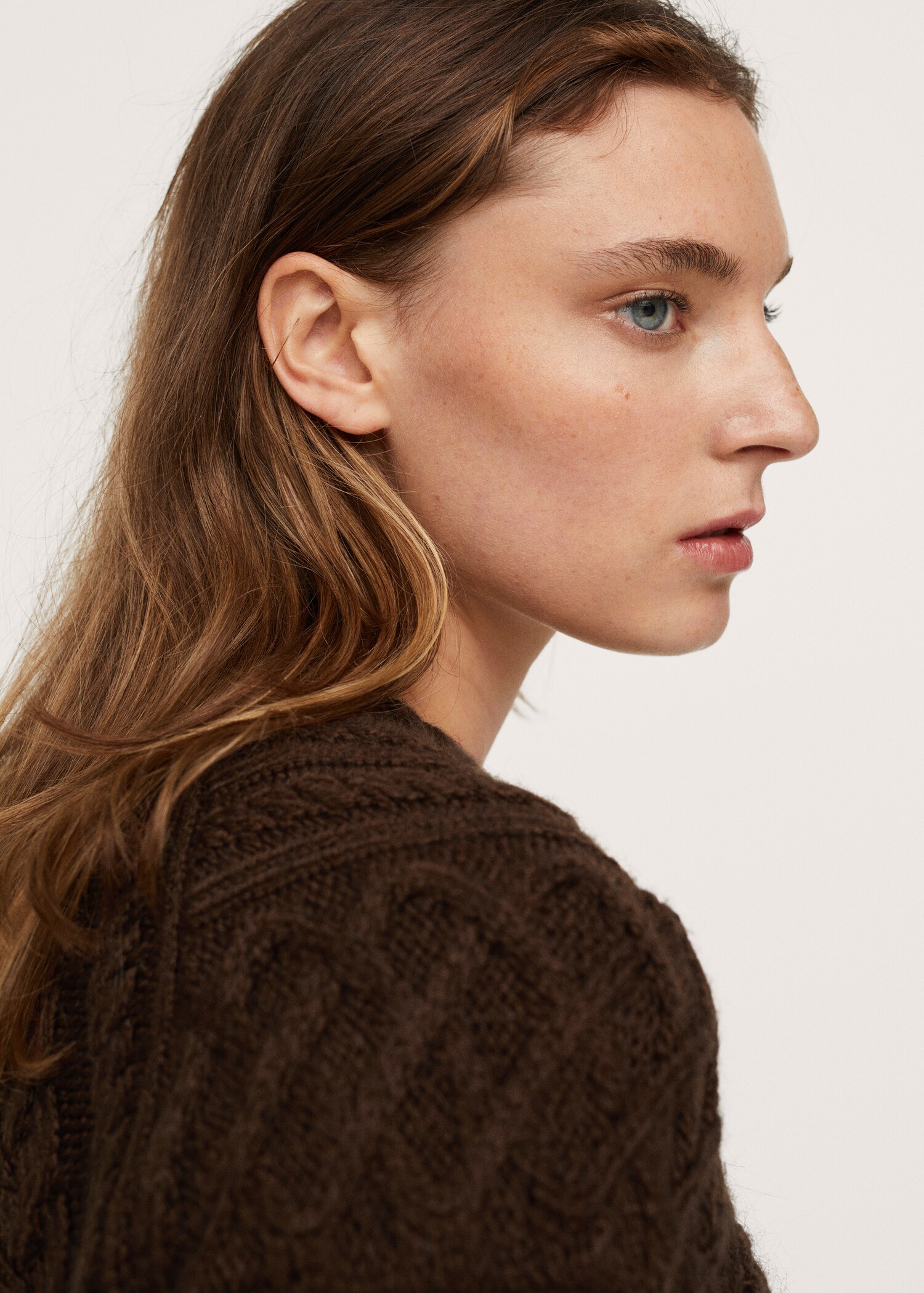 Contrasting knit sweater - Details of the article 1