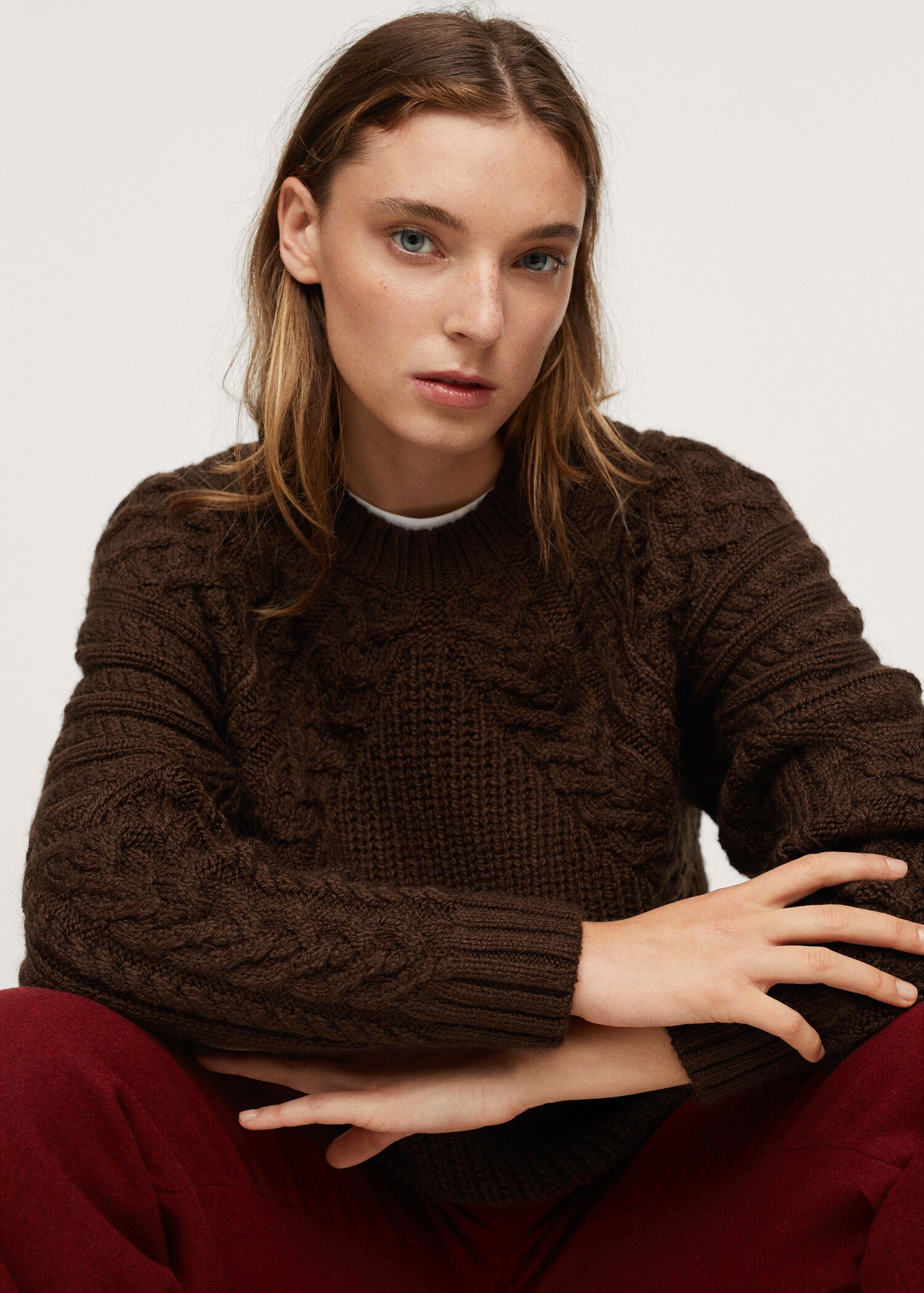 Contrasting knit sweater - Details of the article 2