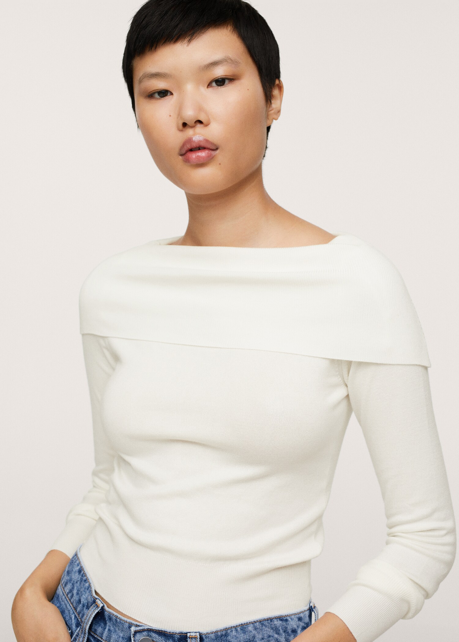 Boat-neck knitted sweater - Medium plane