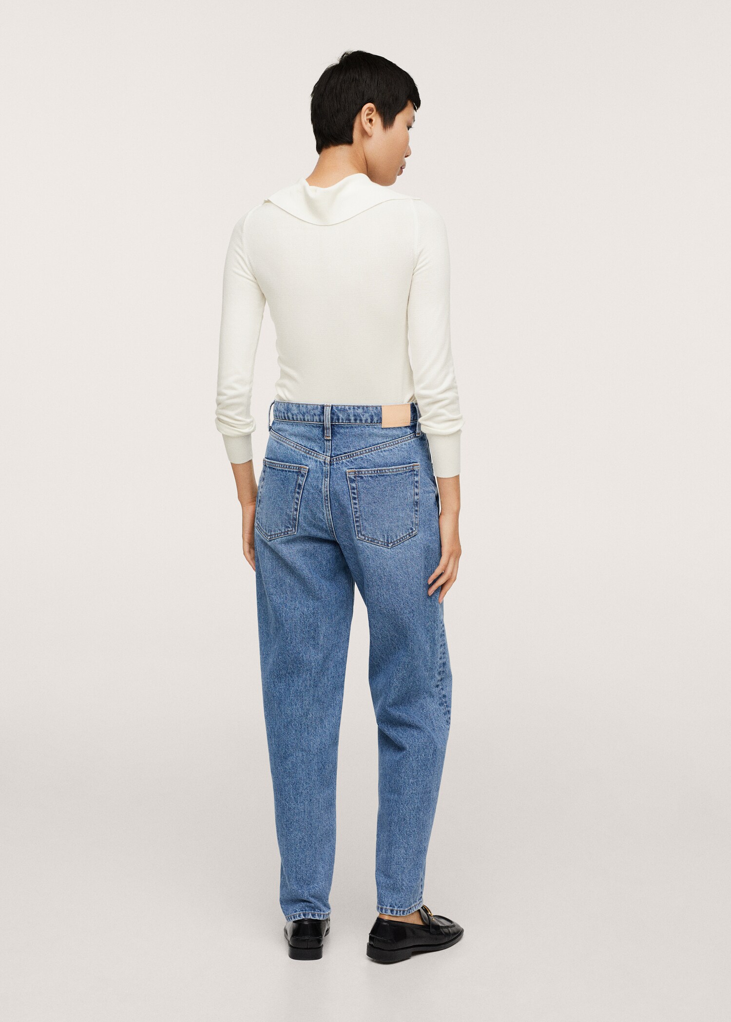 Boat-neck knitted sweater - Reverse of the article