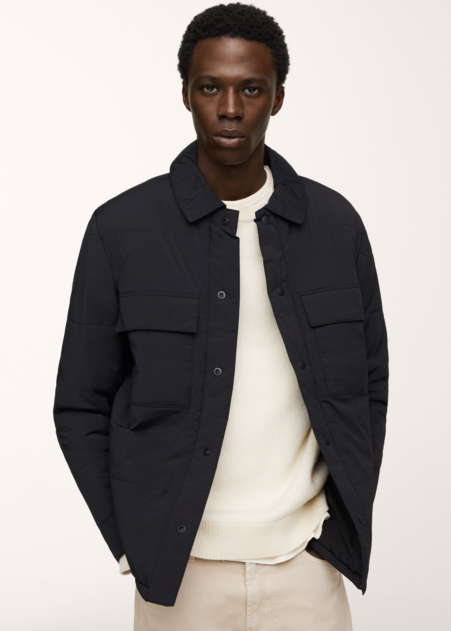 Sobrecamisa acolchada impermeable - Plano medio