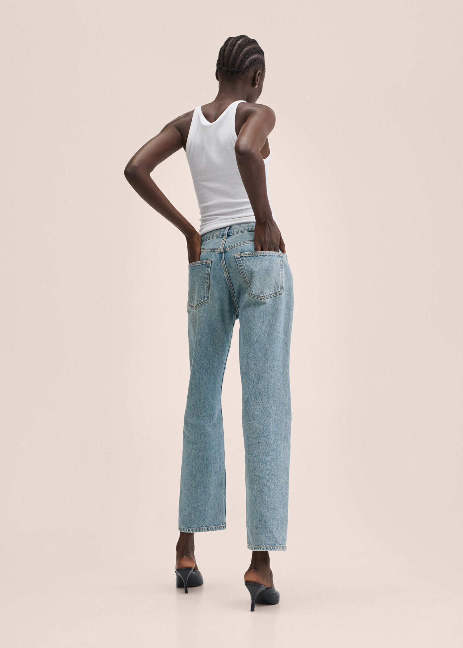 Jeans rectos tiro medio - Reverso del artículo