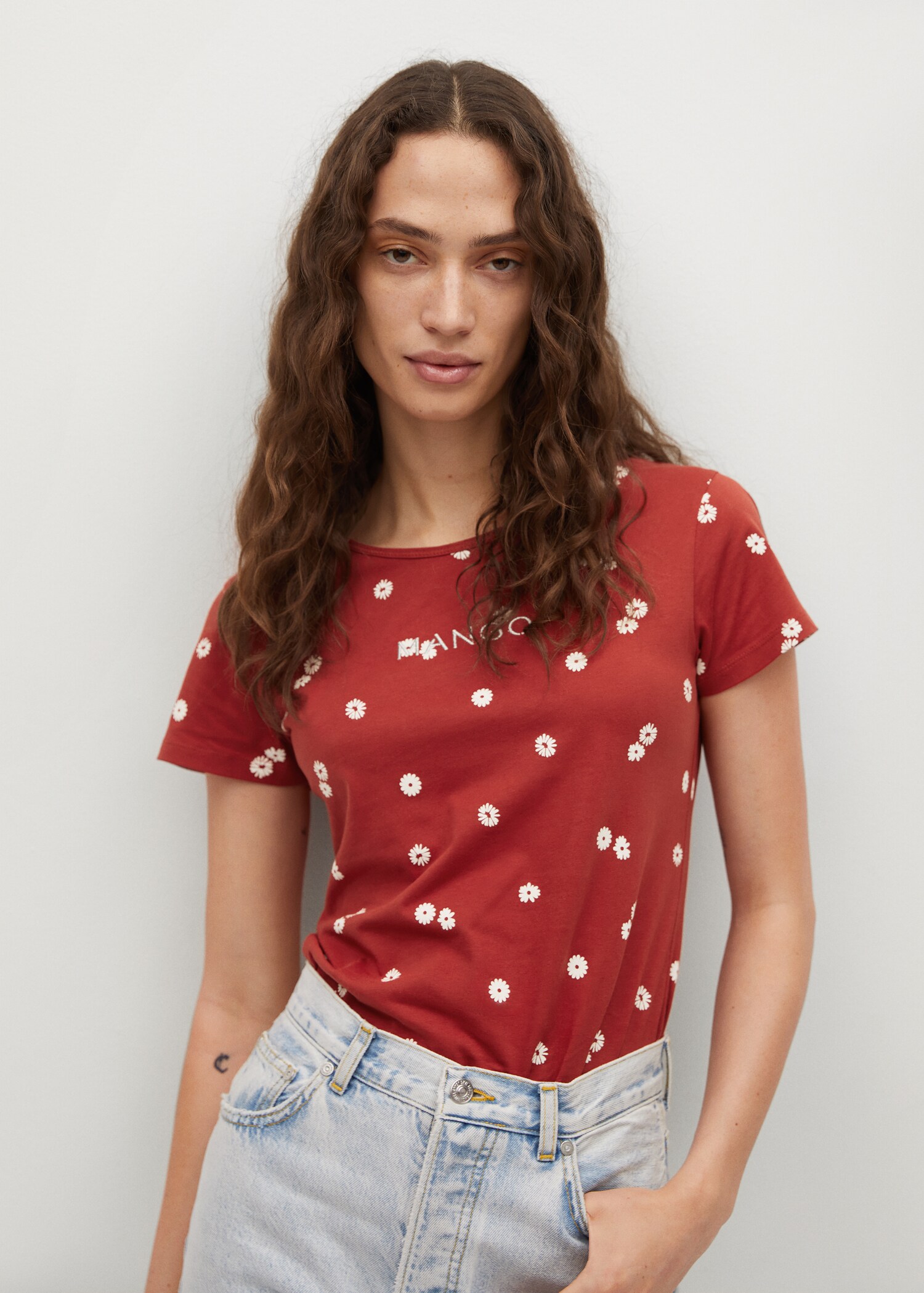 Camiseta algodón reciclado logo - Plano medio