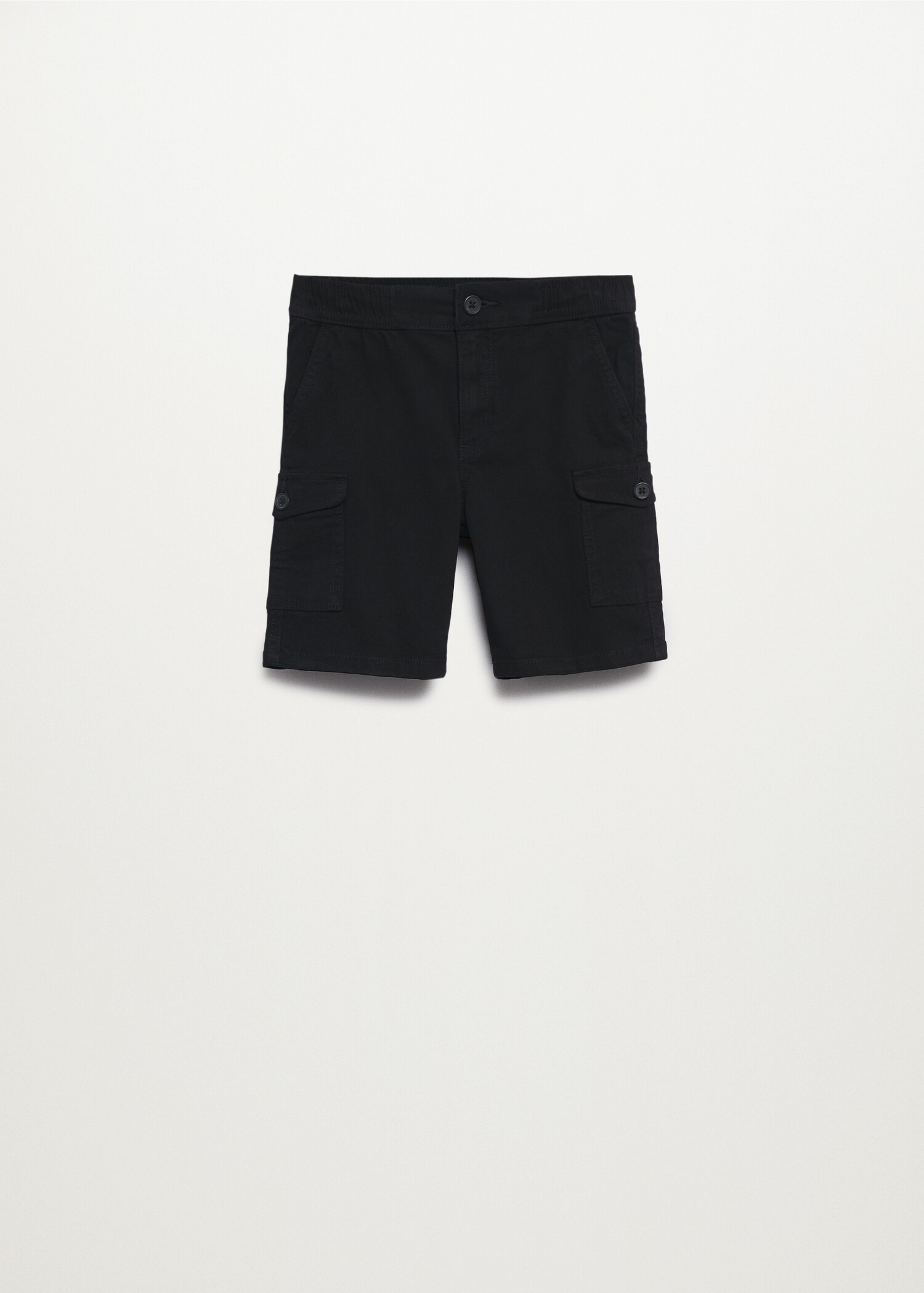 Cargo pockets Bermuda shorts - Article without model