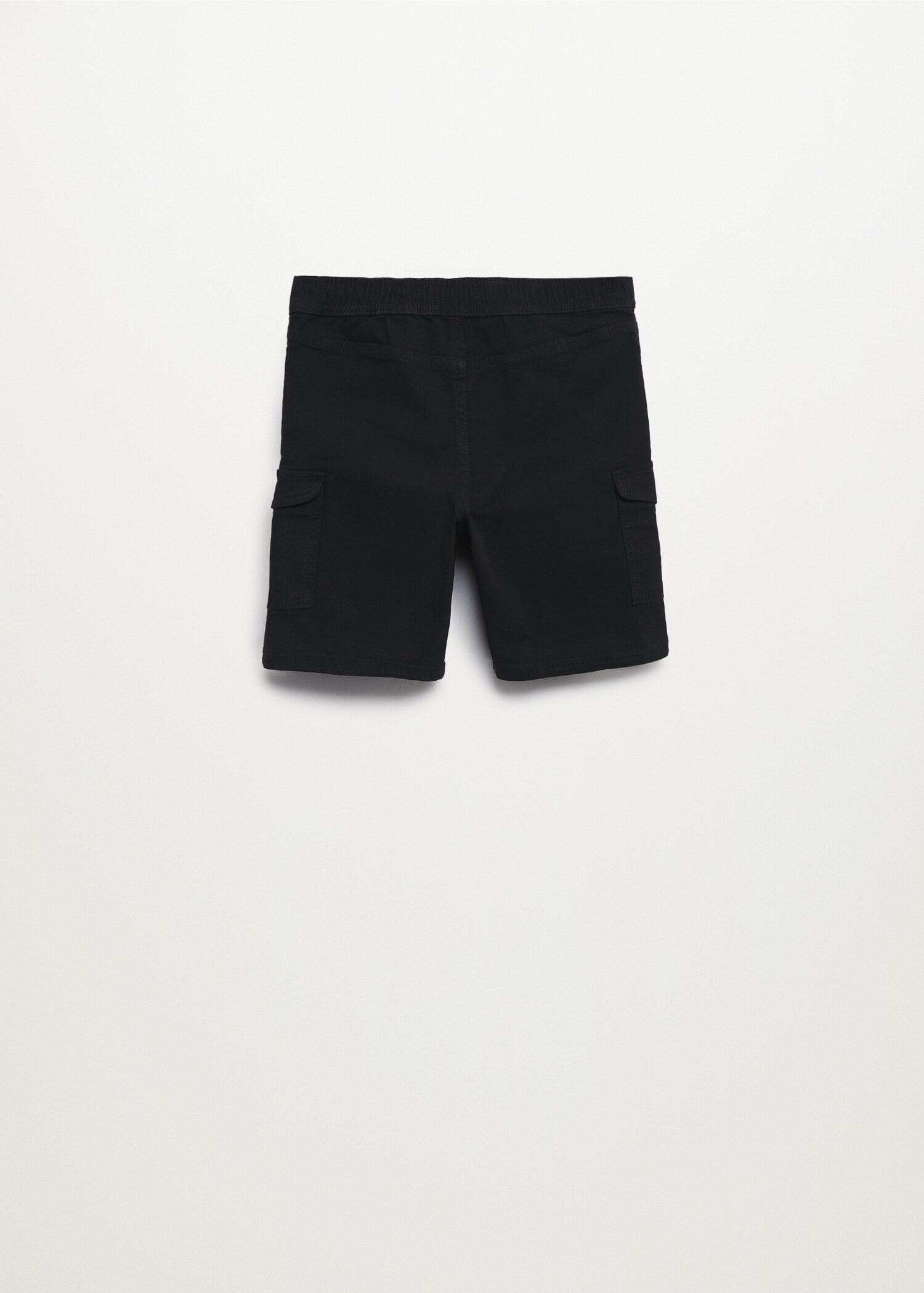 Cargo pockets Bermuda shorts - Reverse of the article