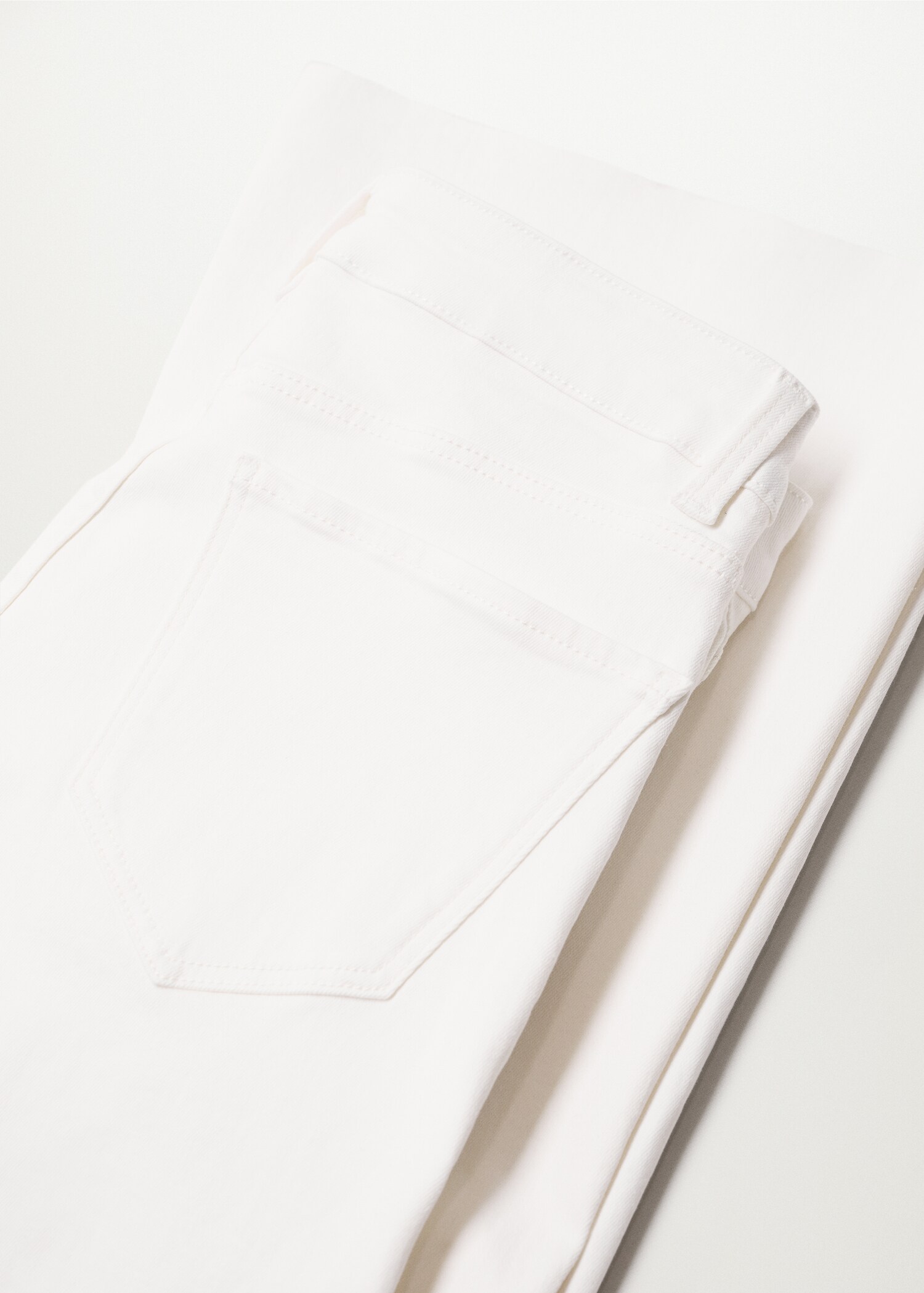 Mid-rise flared jeans - Details of the article 7