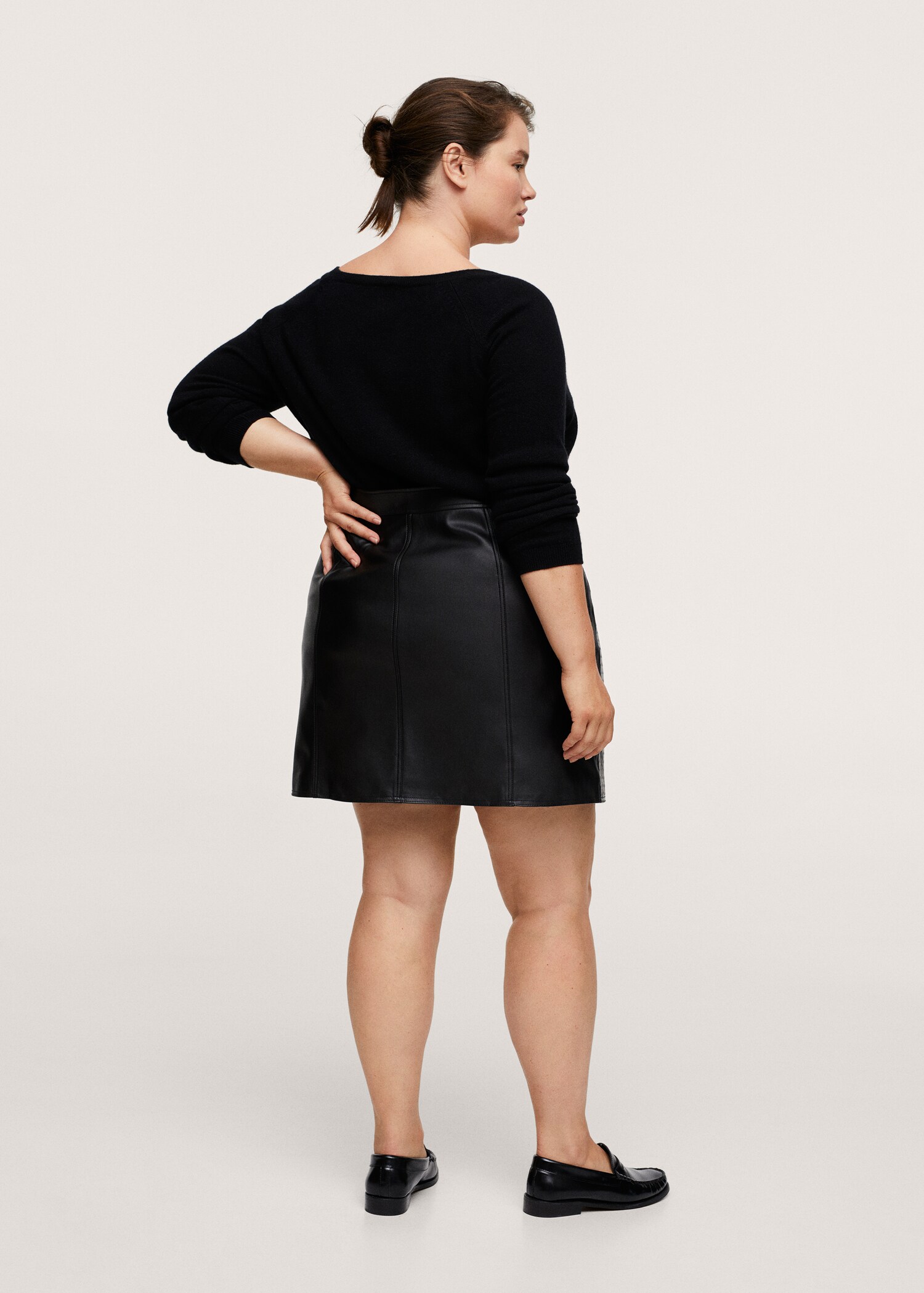 Leather-effect mini-skirt - Reverse of the article