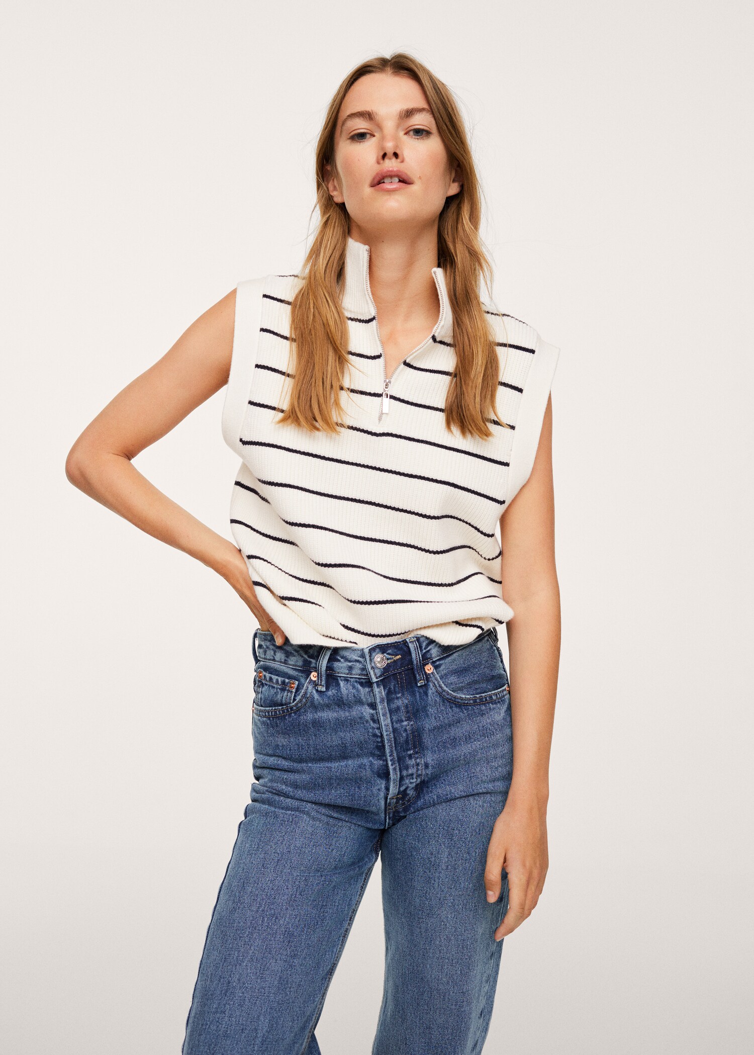 Striped knitted gilet - Medium plane