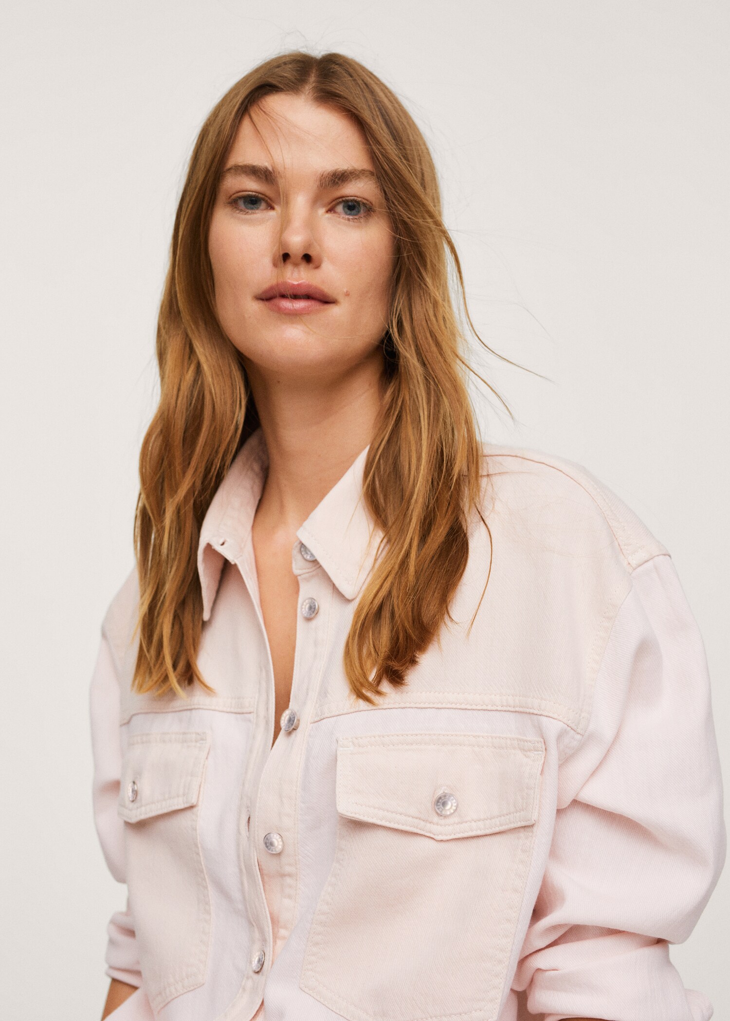 Contrasted pocketed shirt - Details of the article 1